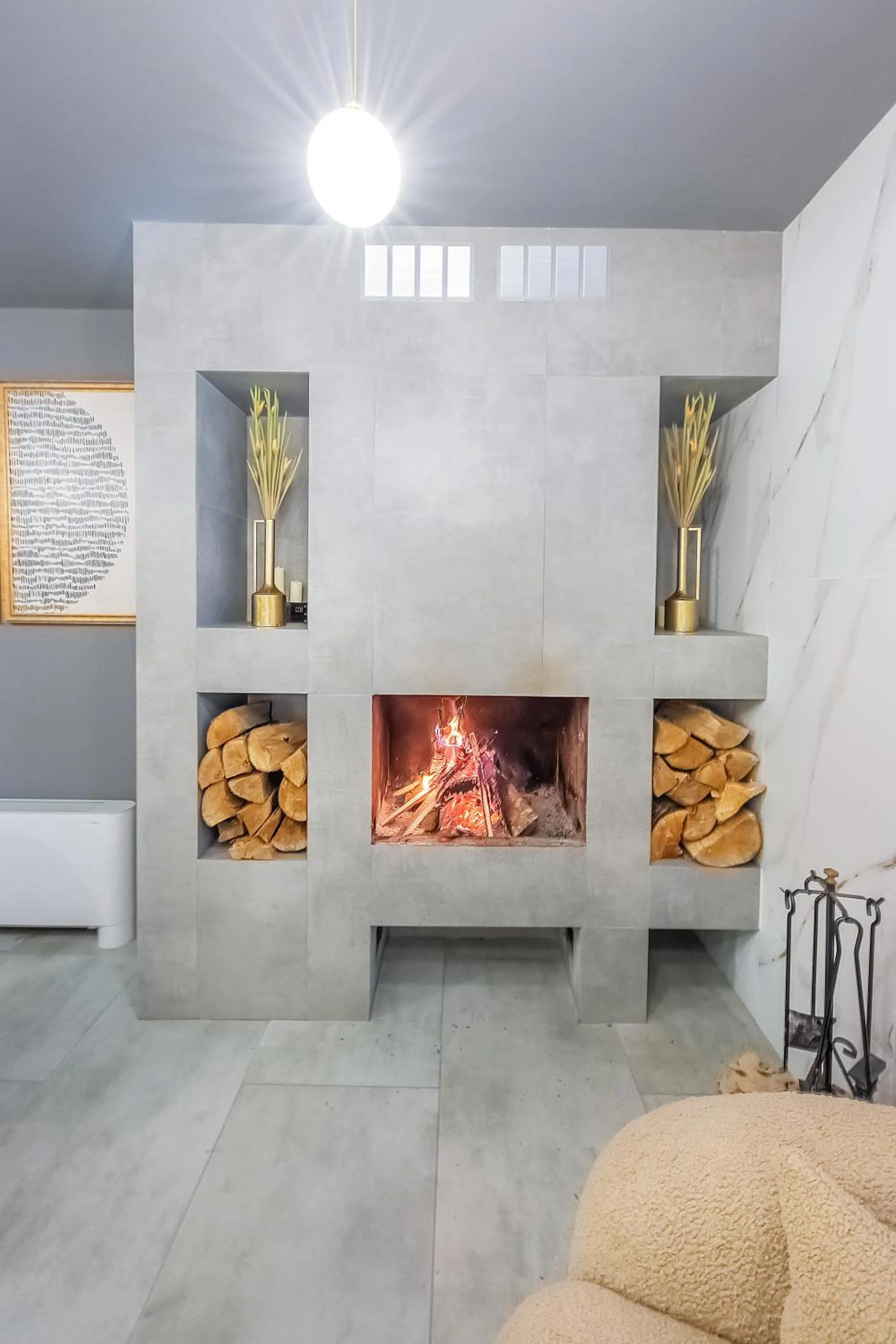 flat iron in Solo Grand Boshuri Hotel Wellness Resort