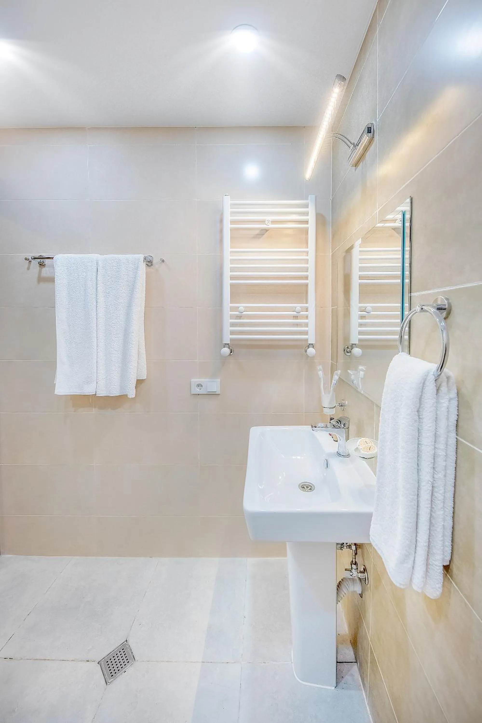 Bathroom in Solo Grand Boshuri Hotel Wellness Resort