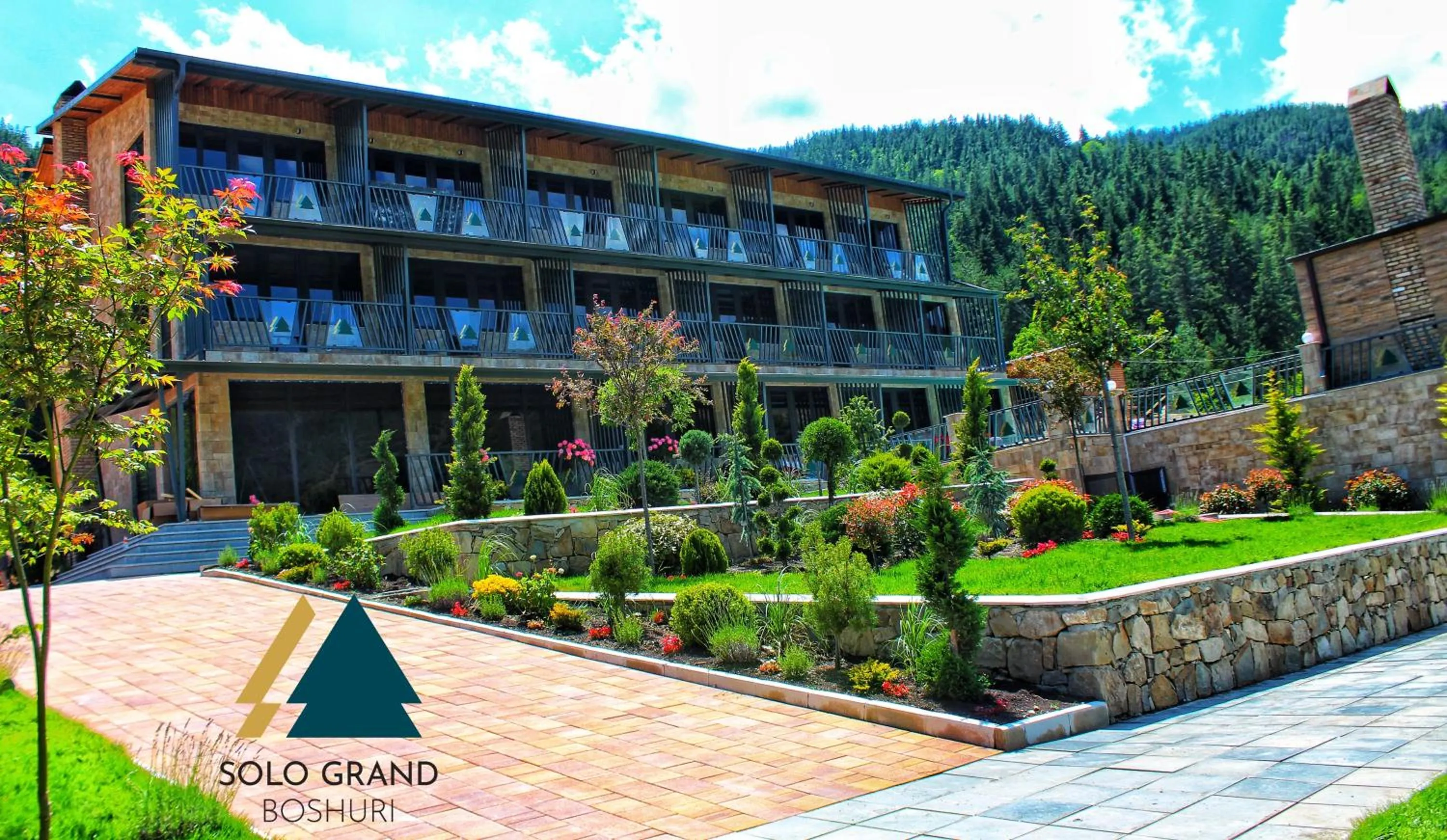 Garden in Solo Grand Boshuri Hotel Wellness Resort