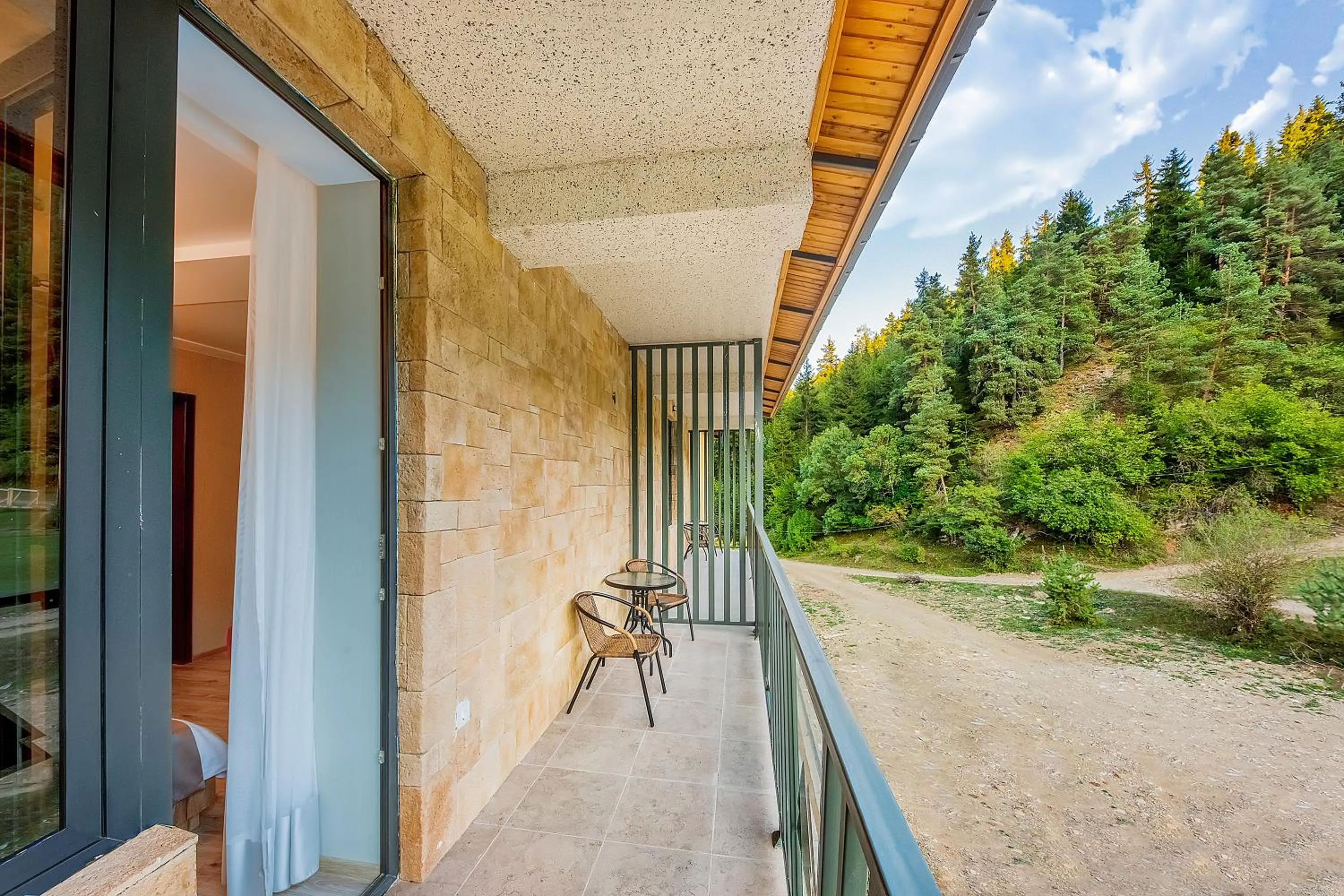 Solo Grand Boshuri Hotel Wellness Resort