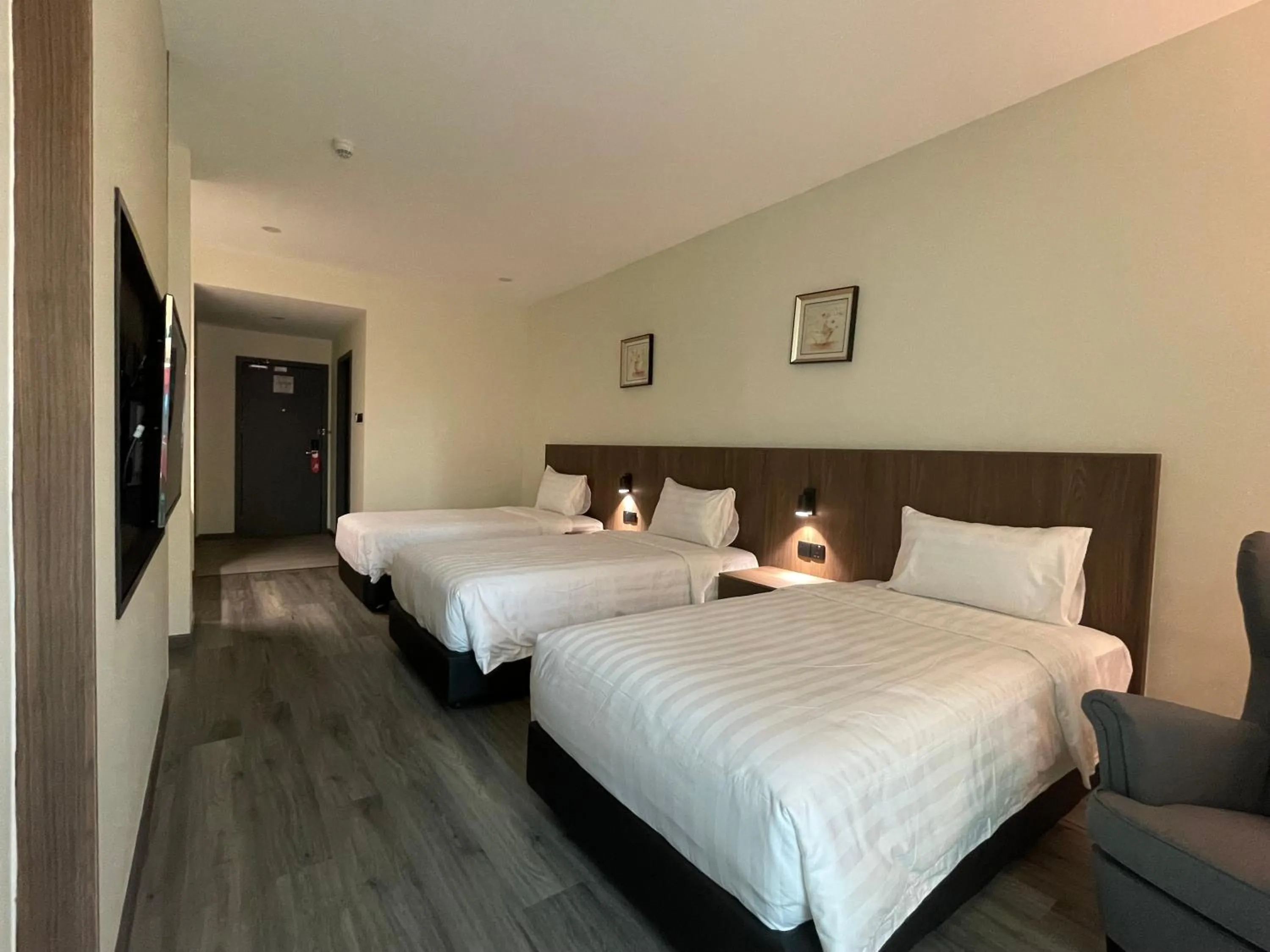 Bedroom, Bed in Hotel Bundusan