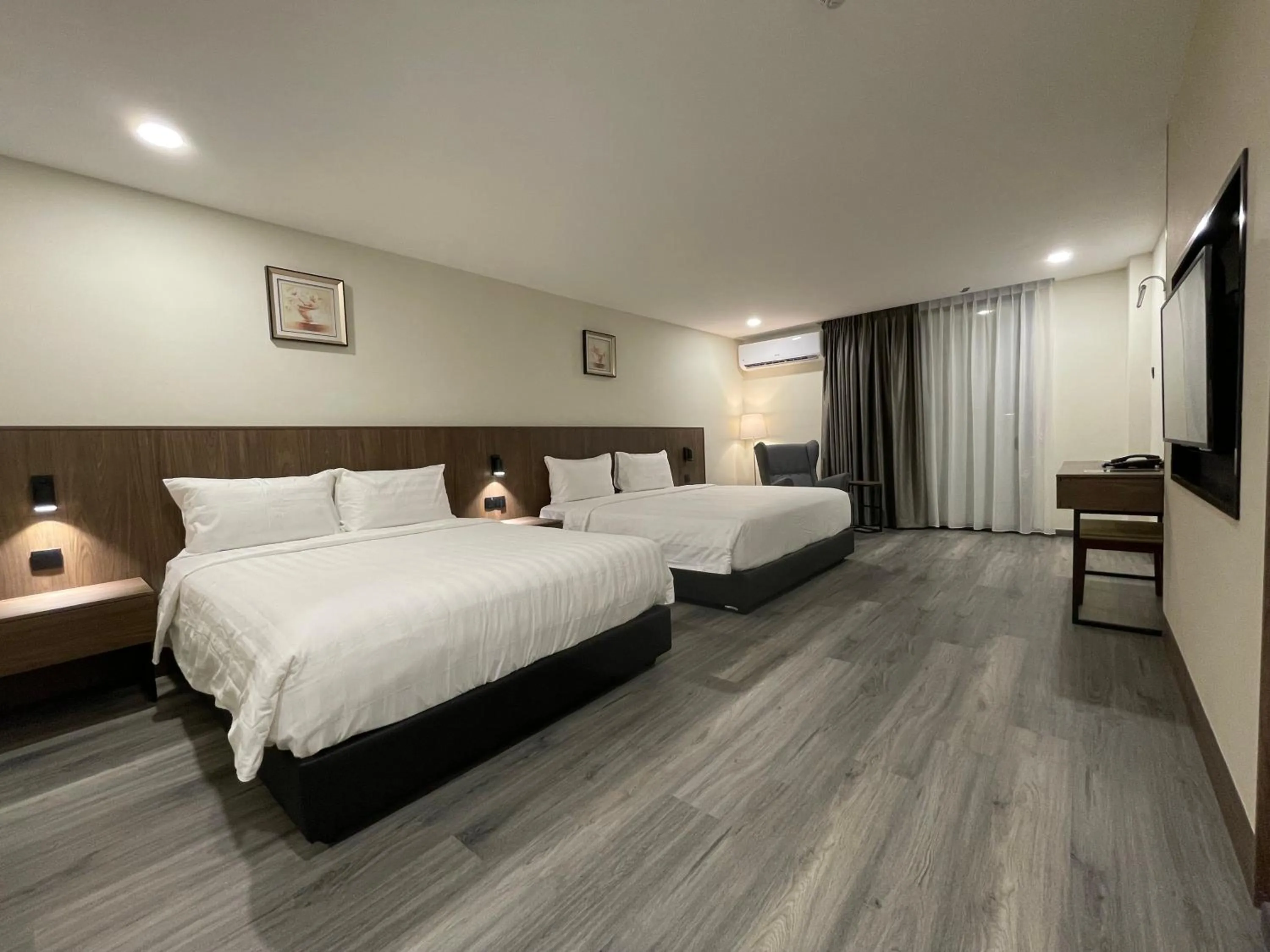 Bedroom, Bed in Hotel Bundusan