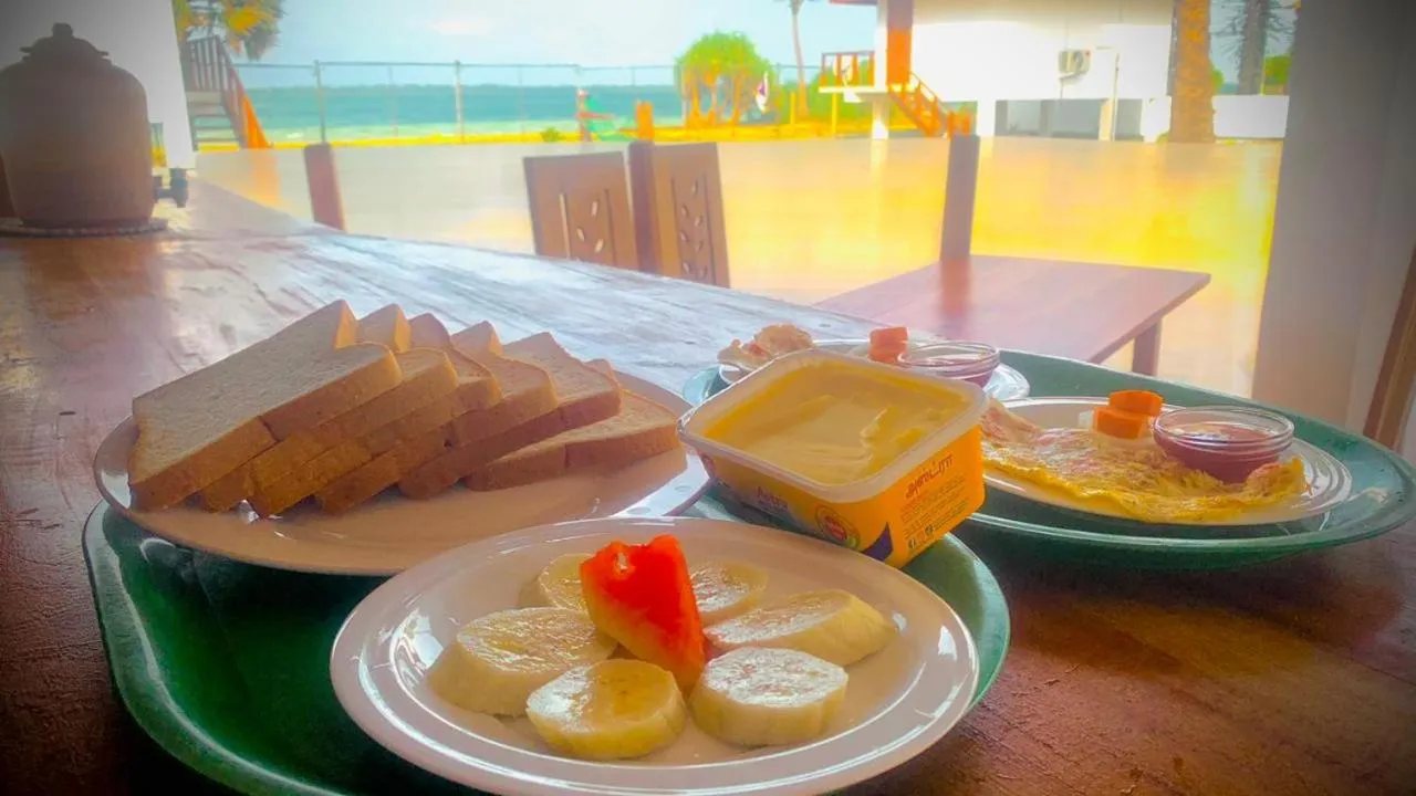 Breakfast in Palm Beach Resort Ceylon