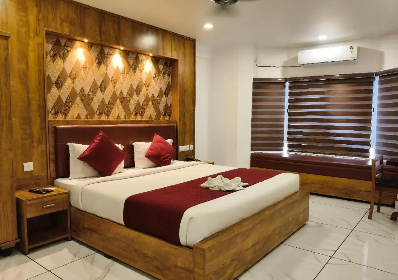 Bed in Mayo Suites Bed in Mayo Suites