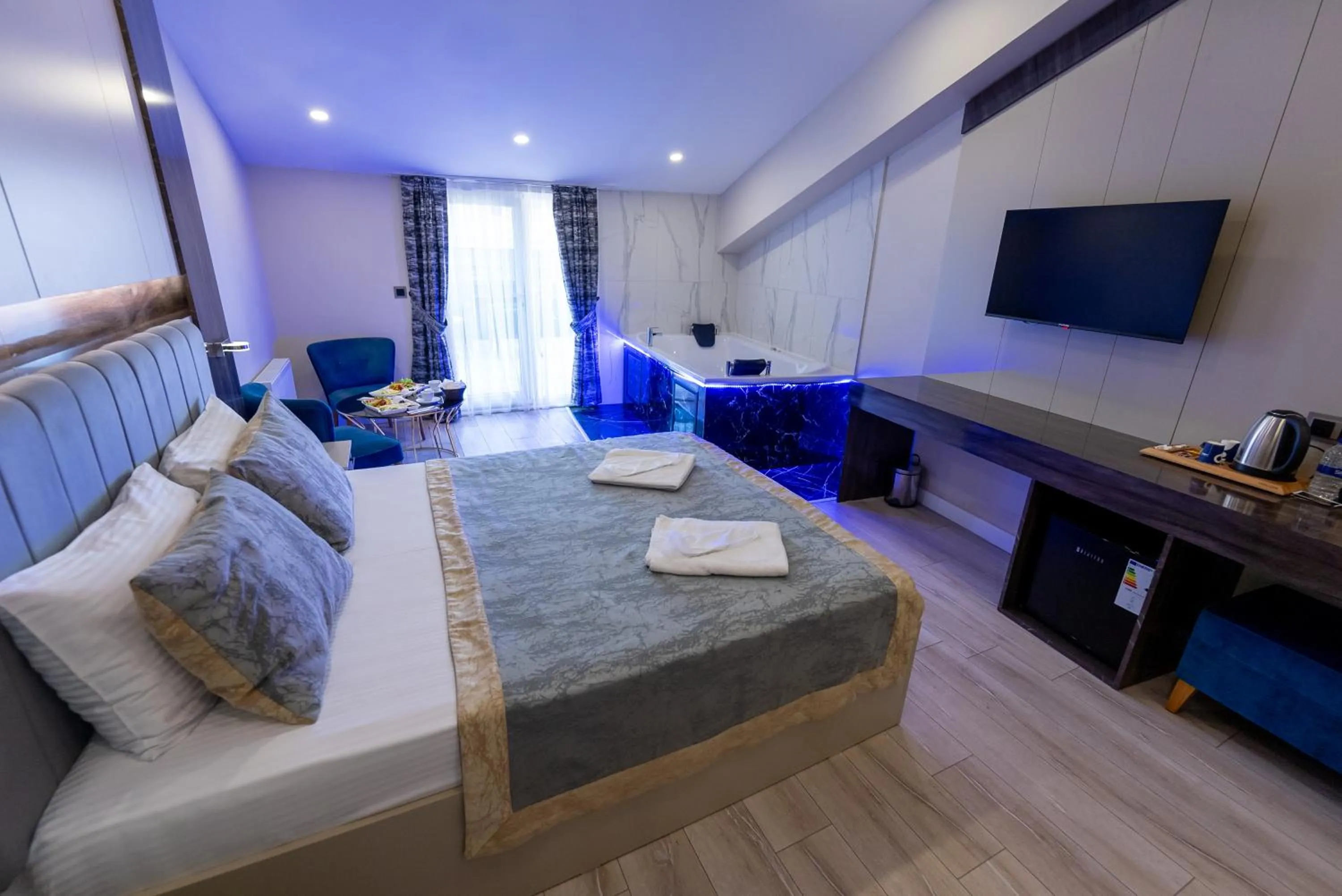 Photo of the whole room, Bed in Meros Hotel