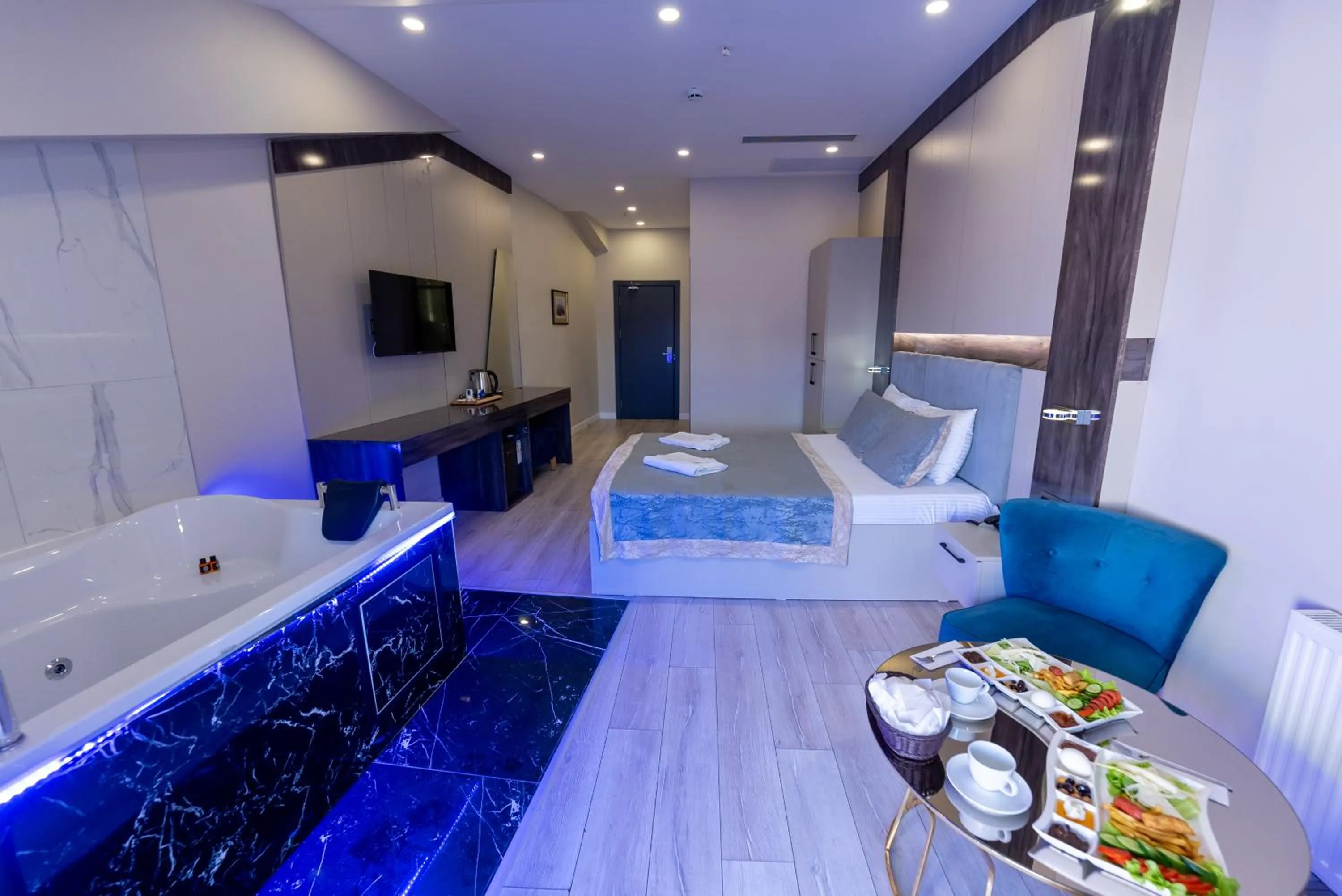 Photo of the whole room in Meros Hotel