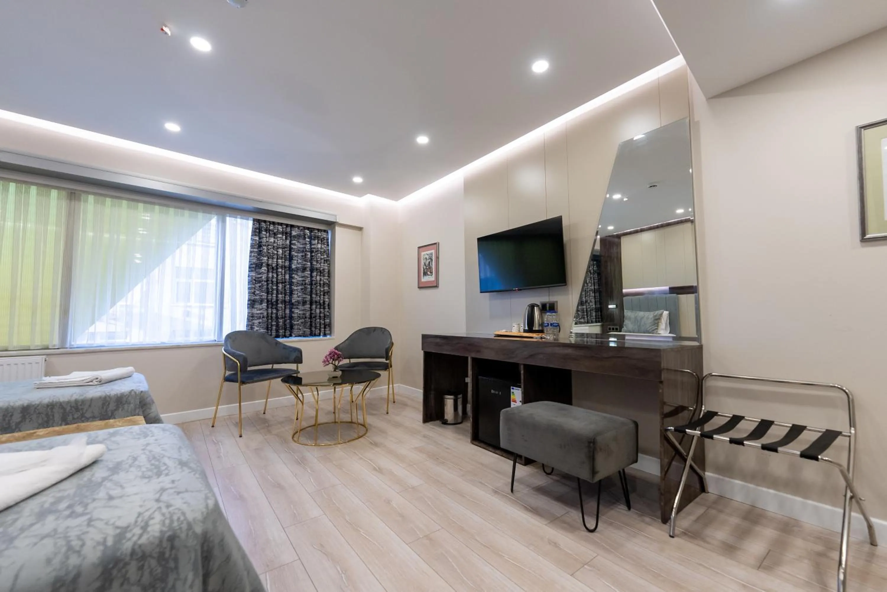 Photo of the whole room, Bed in Meros Hotel