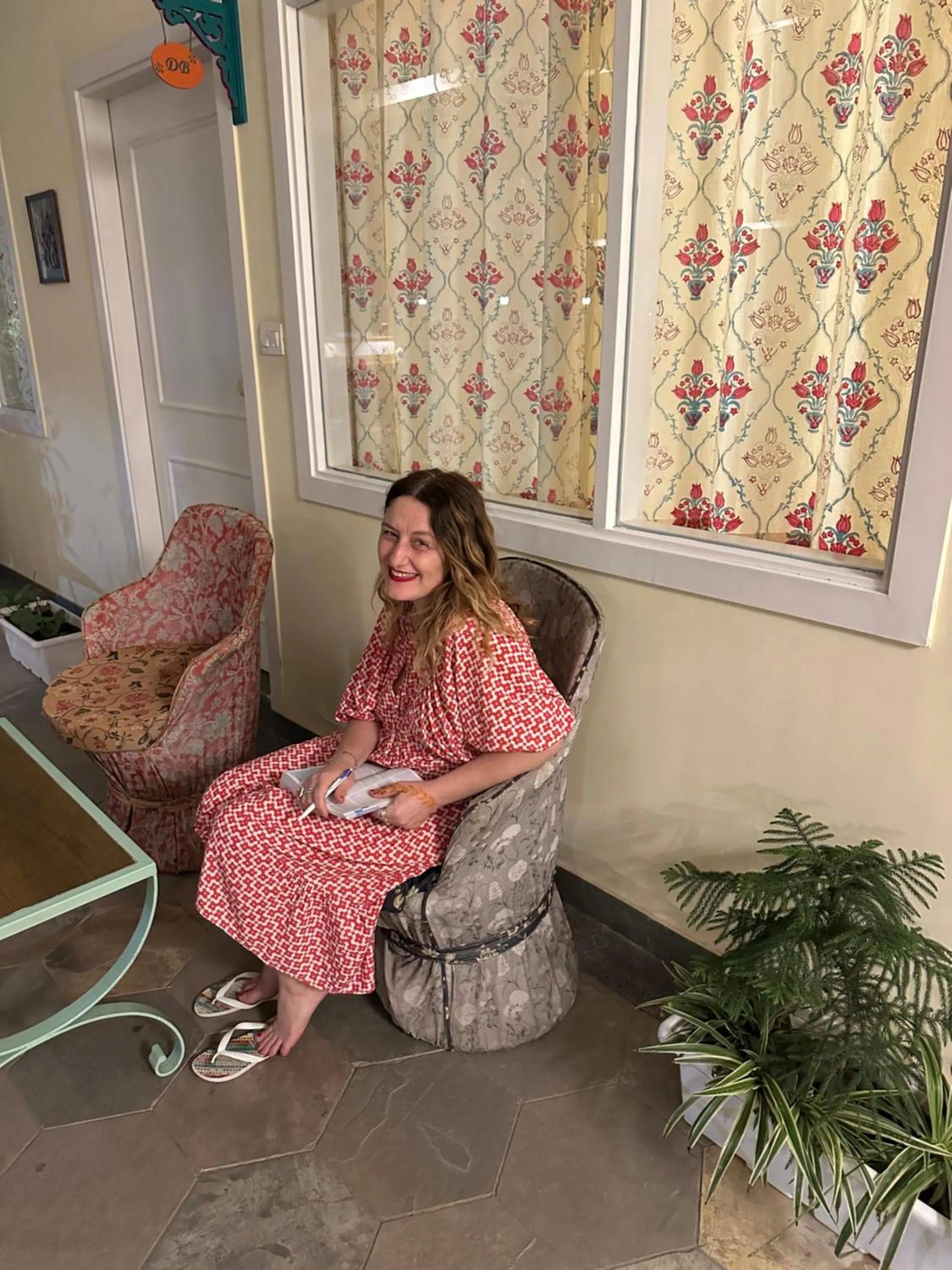 People in Dá Bungalow - A Vacation Abode