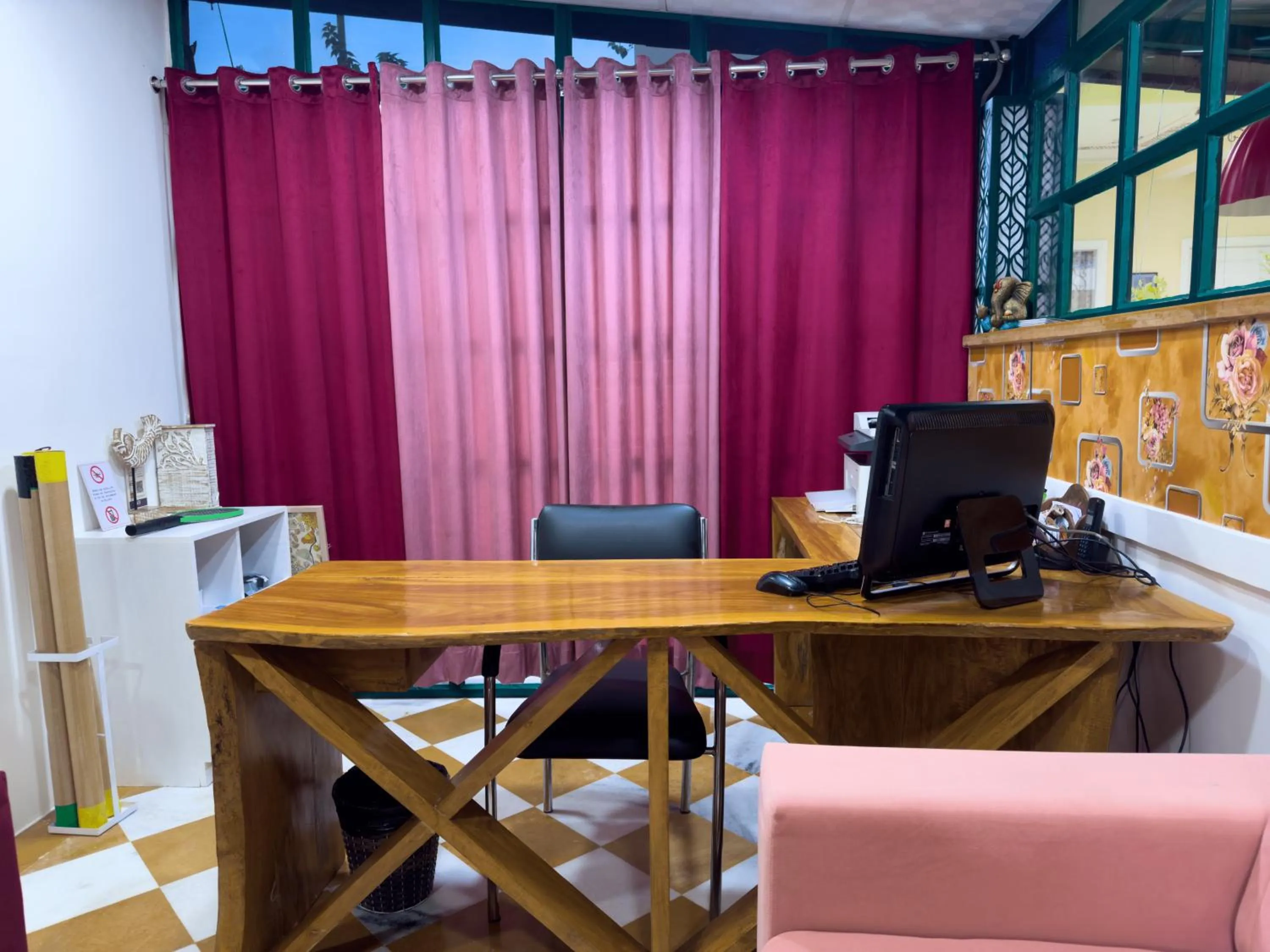 Lobby or reception in Dá Bungalow - A Vacation Abode