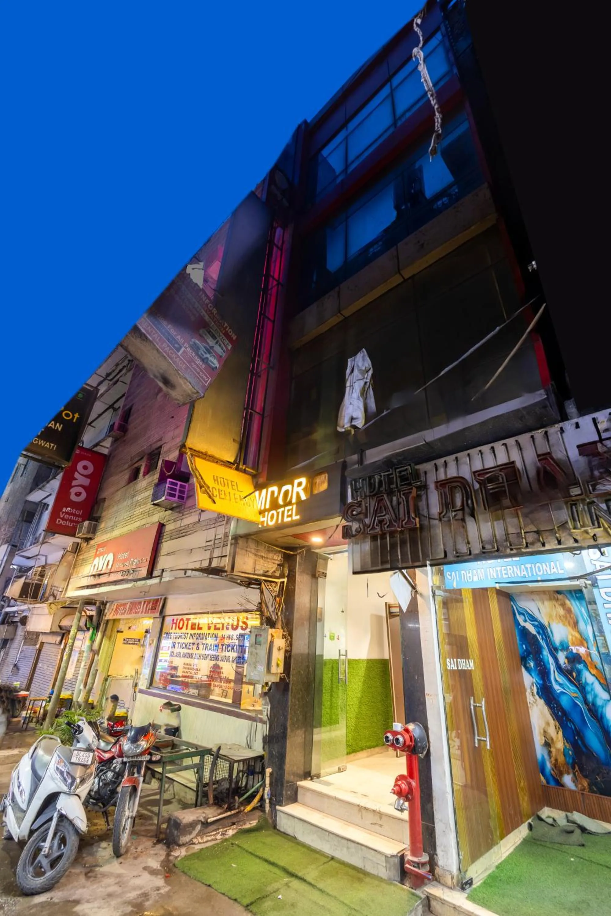 Property building in Hotel Emporio Near New Delhi Railway Station - Paharganj