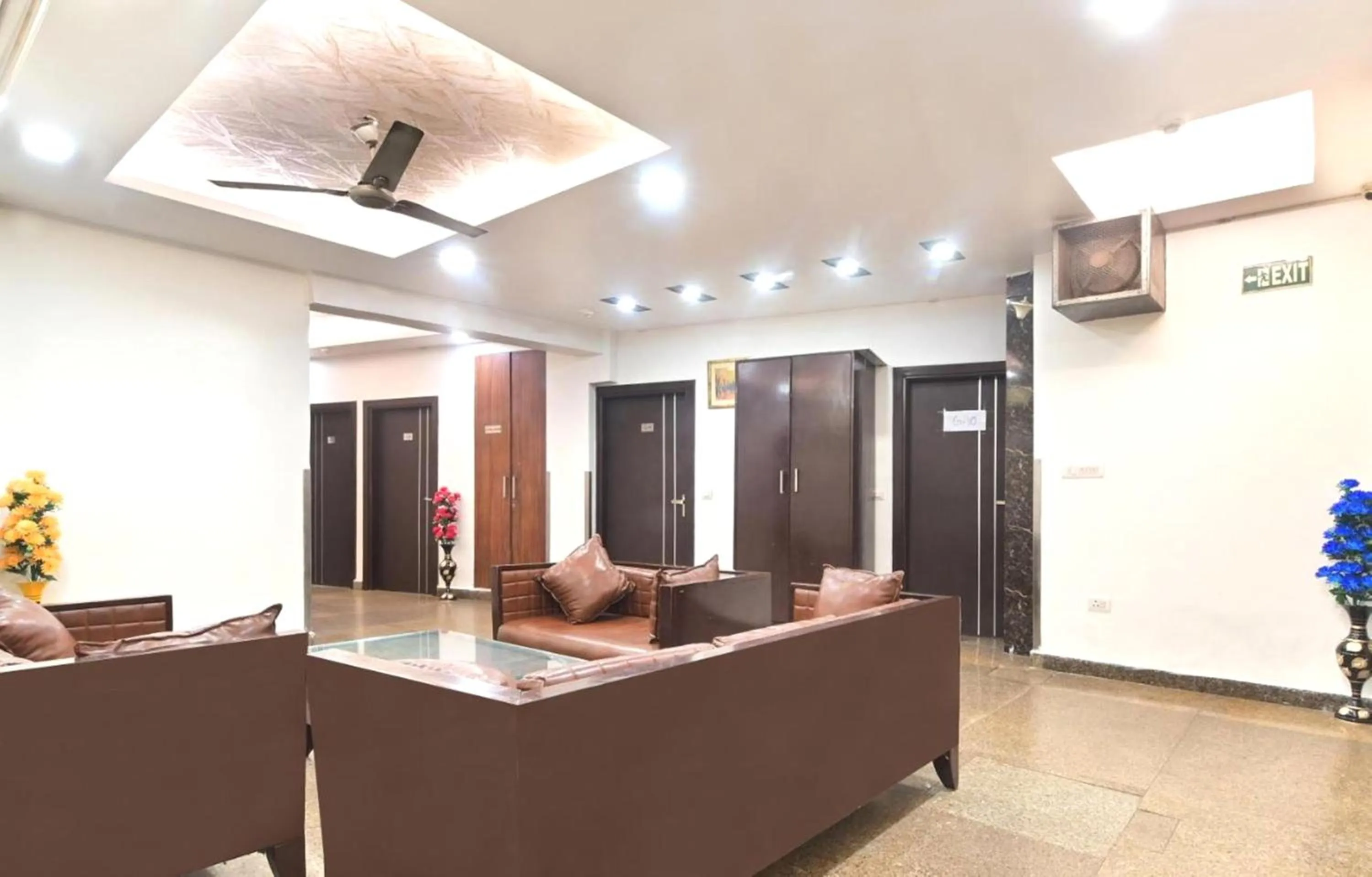 Property building in Hotel Emporio Near New Delhi Railway Station - Paharganj