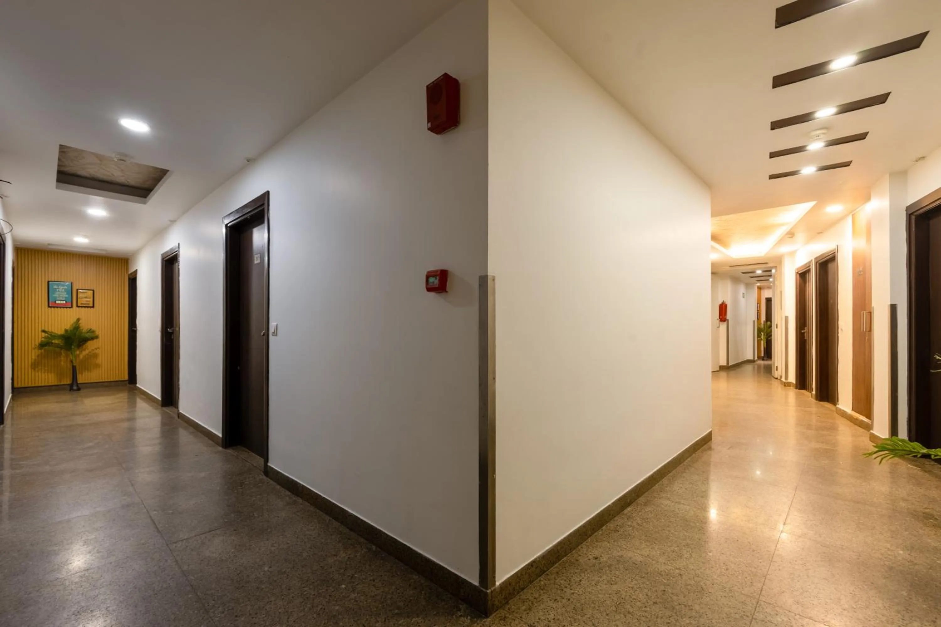 Facade/entrance in Hotel Emporio Near New Delhi Railway Station - Paharganj