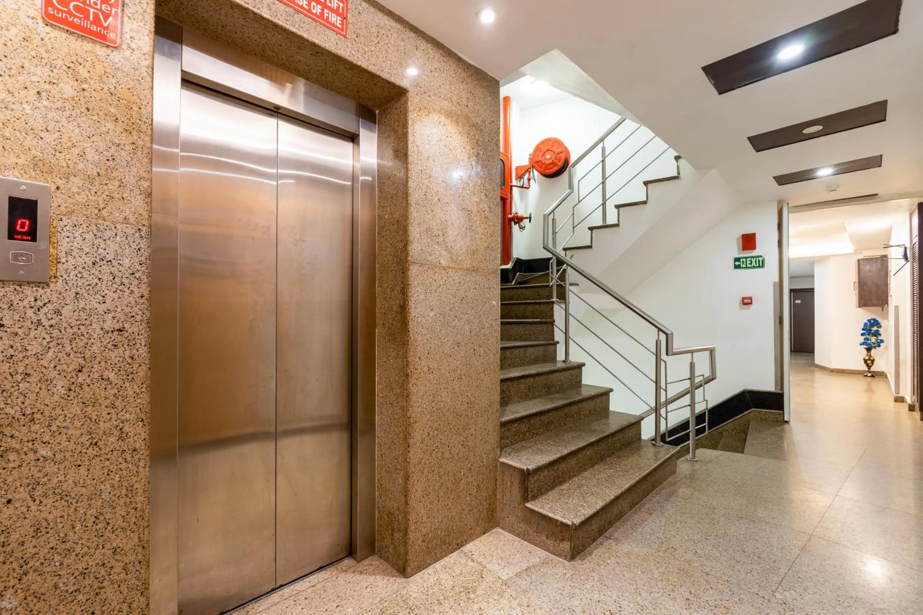 elevator in Hotel Emporio Near New Delhi Railway Station - Paharganj