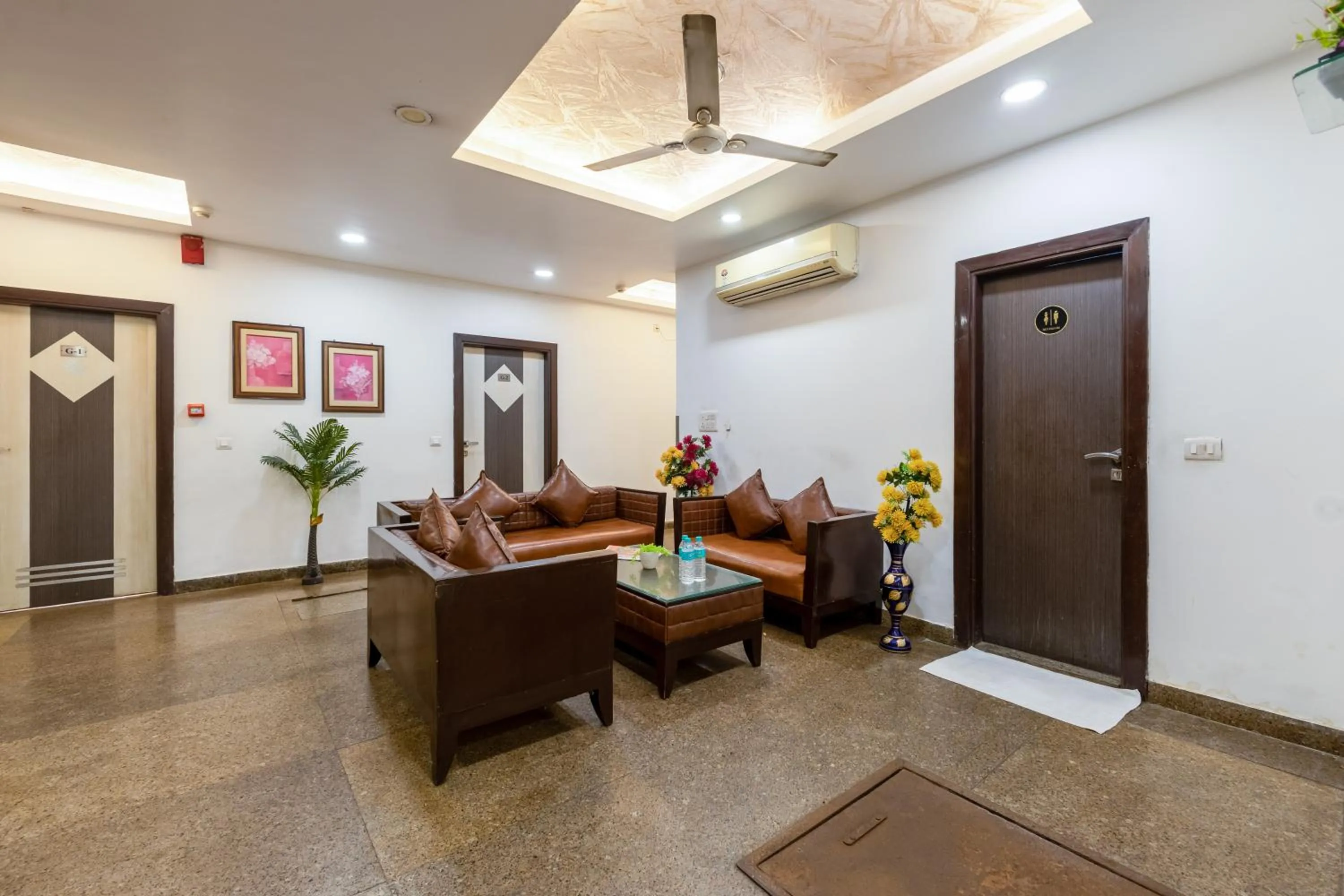 Seating area in Hotel Emporio Near New Delhi Railway Station - Paharganj