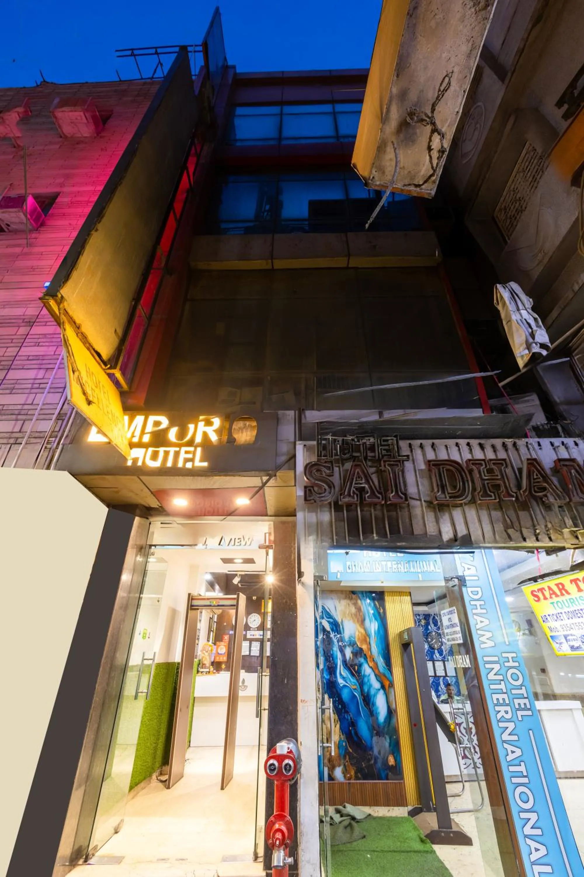 Property building in Hotel Emporio Near New Delhi Railway Station - Paharganj