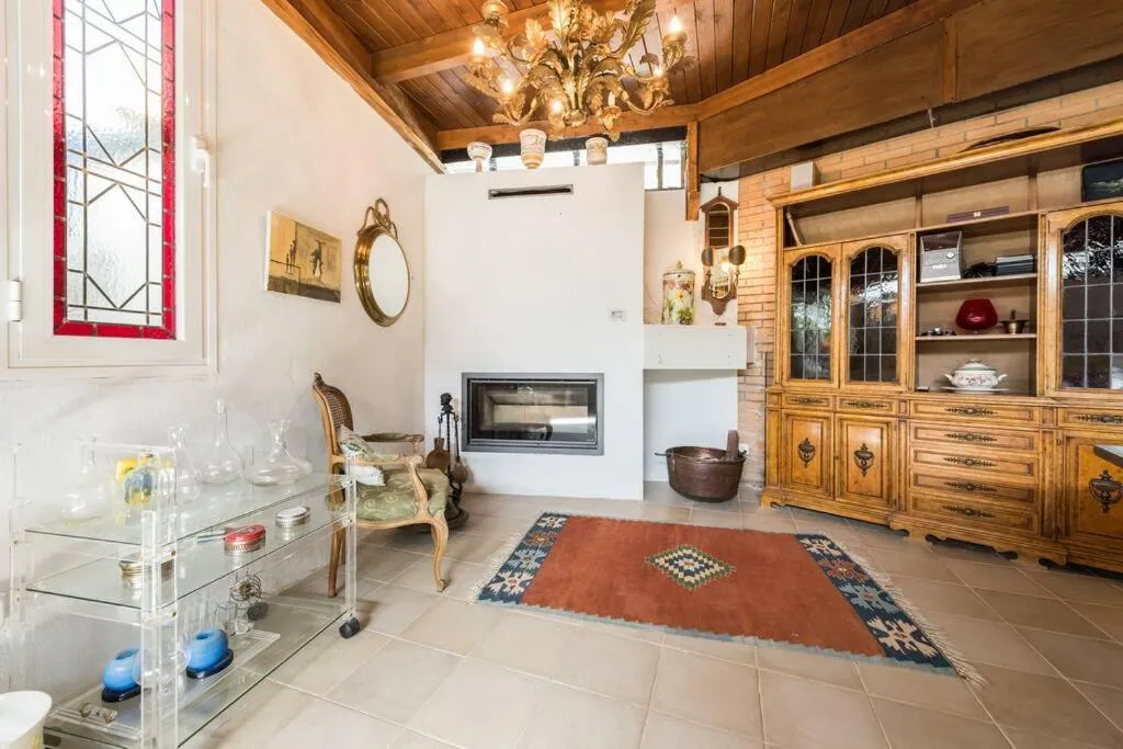 Casa con vistas increíbles, piscina Infinity y jardín con rincones preciosos