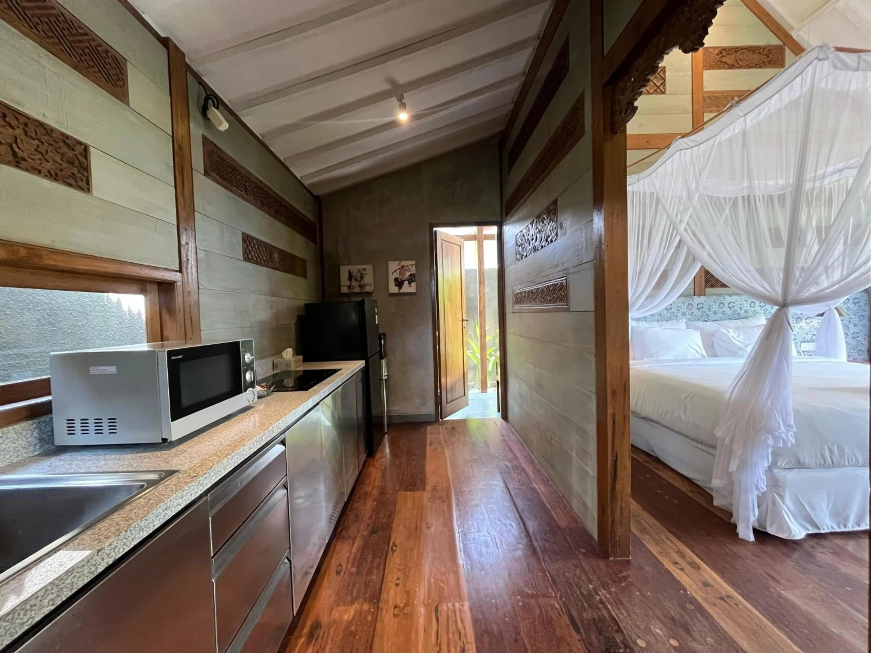 Kitchen or kitchenette, Bed in Ubud Diary Villa