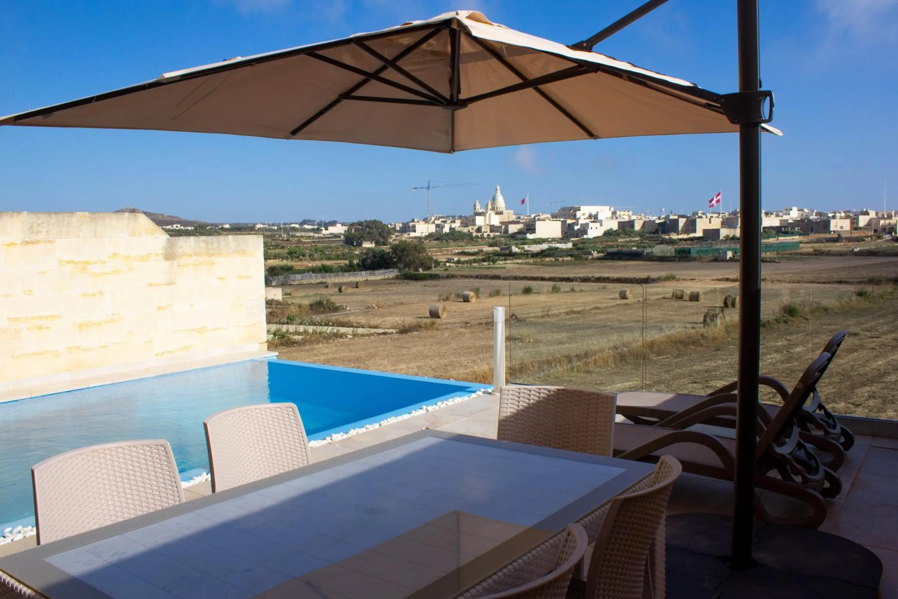 Kenn Holiday Home