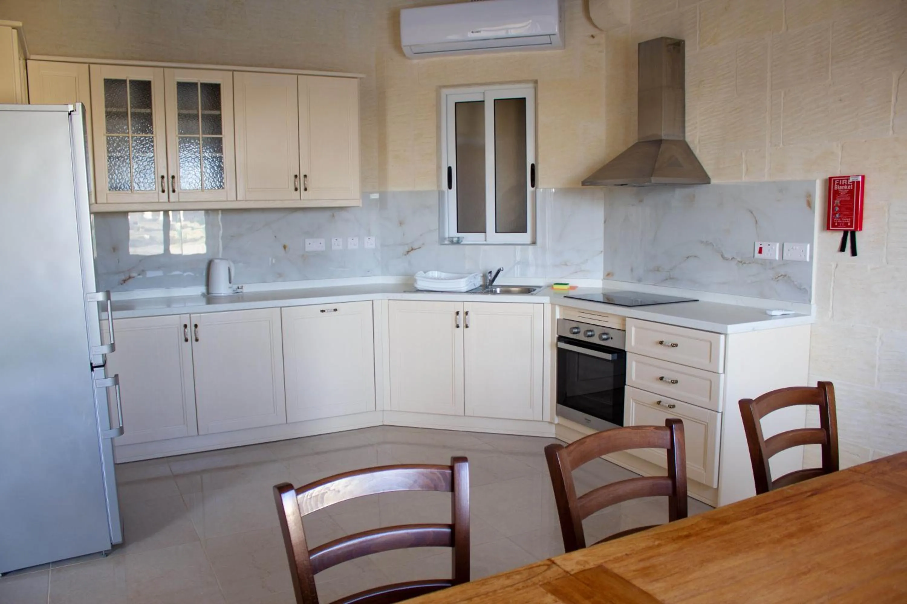 Kenn Holiday Home