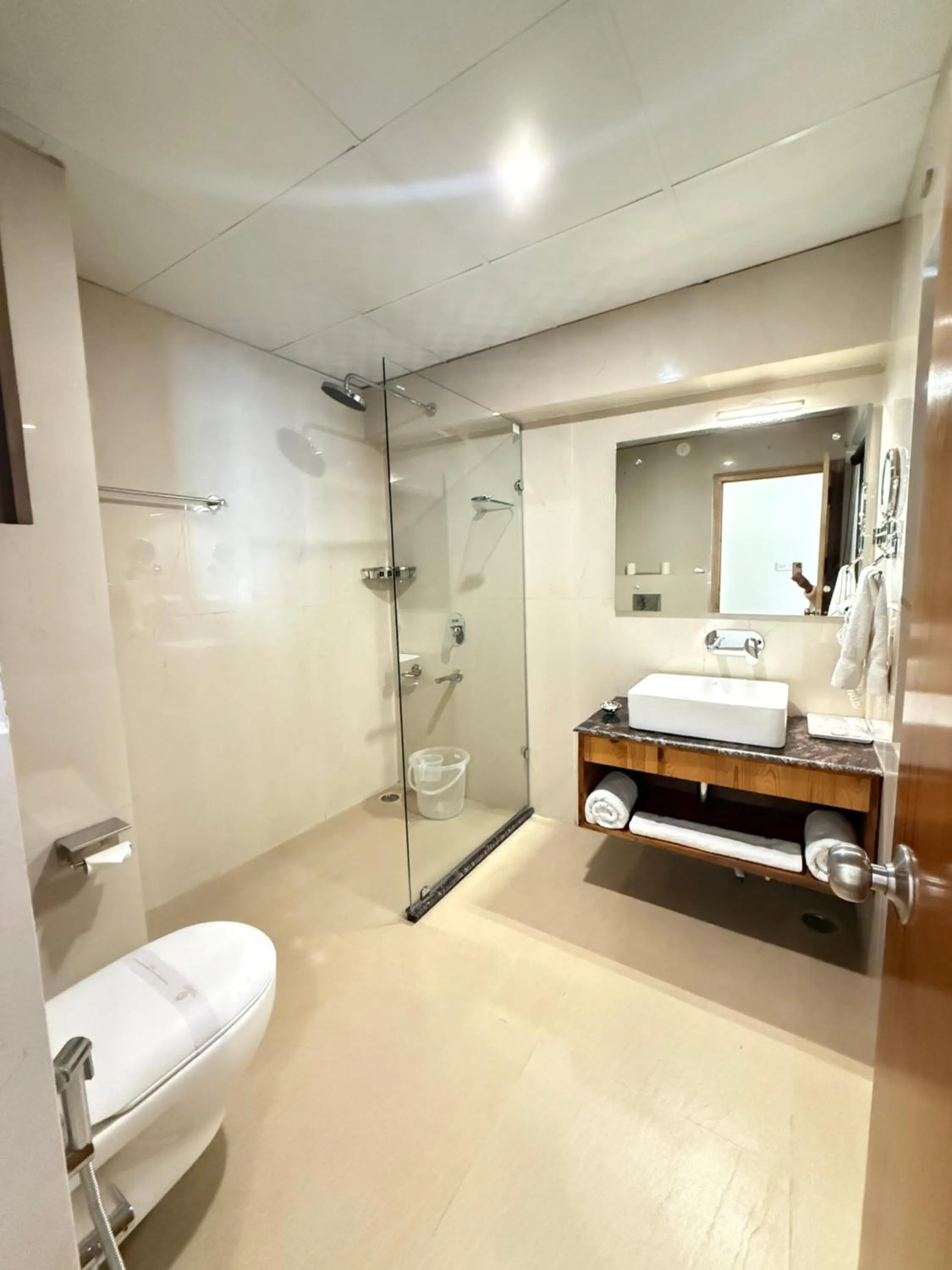Bed in Crown Himalaya