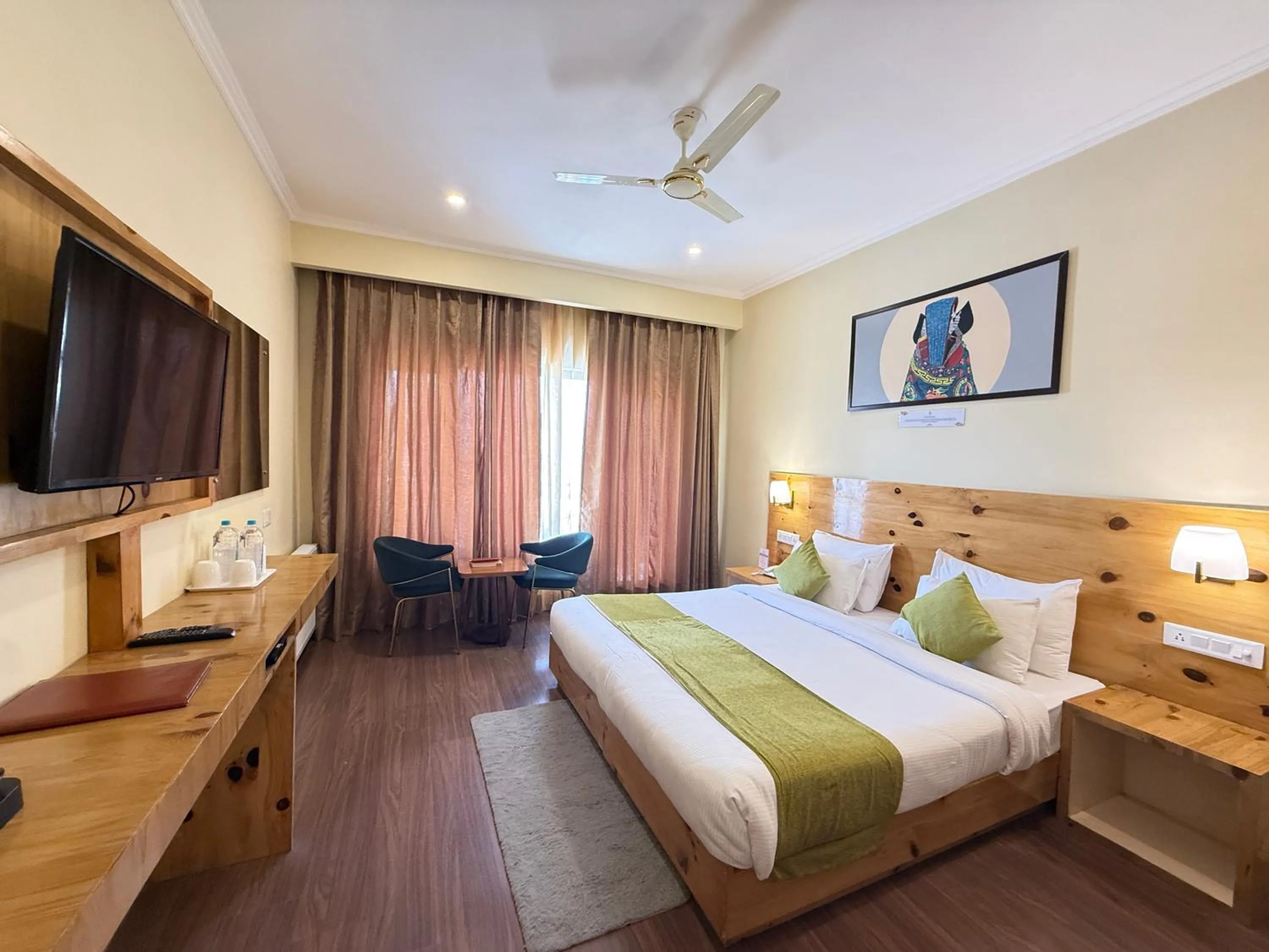 Bed in Crown Himalaya