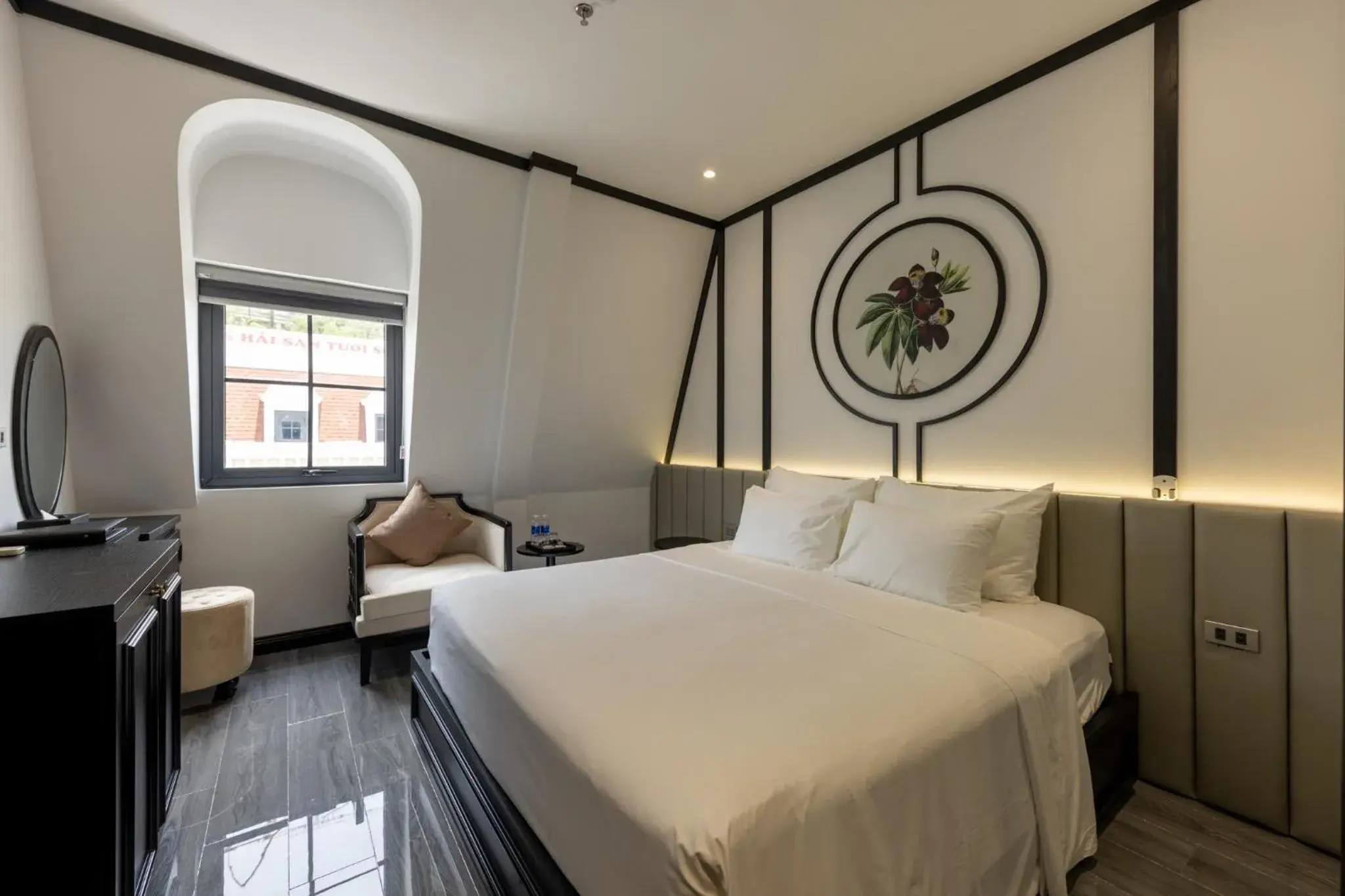 Superior Queen Room in Phong Lan Unique Hotel Superior Queen Room in Phong Lan Unique Hotel