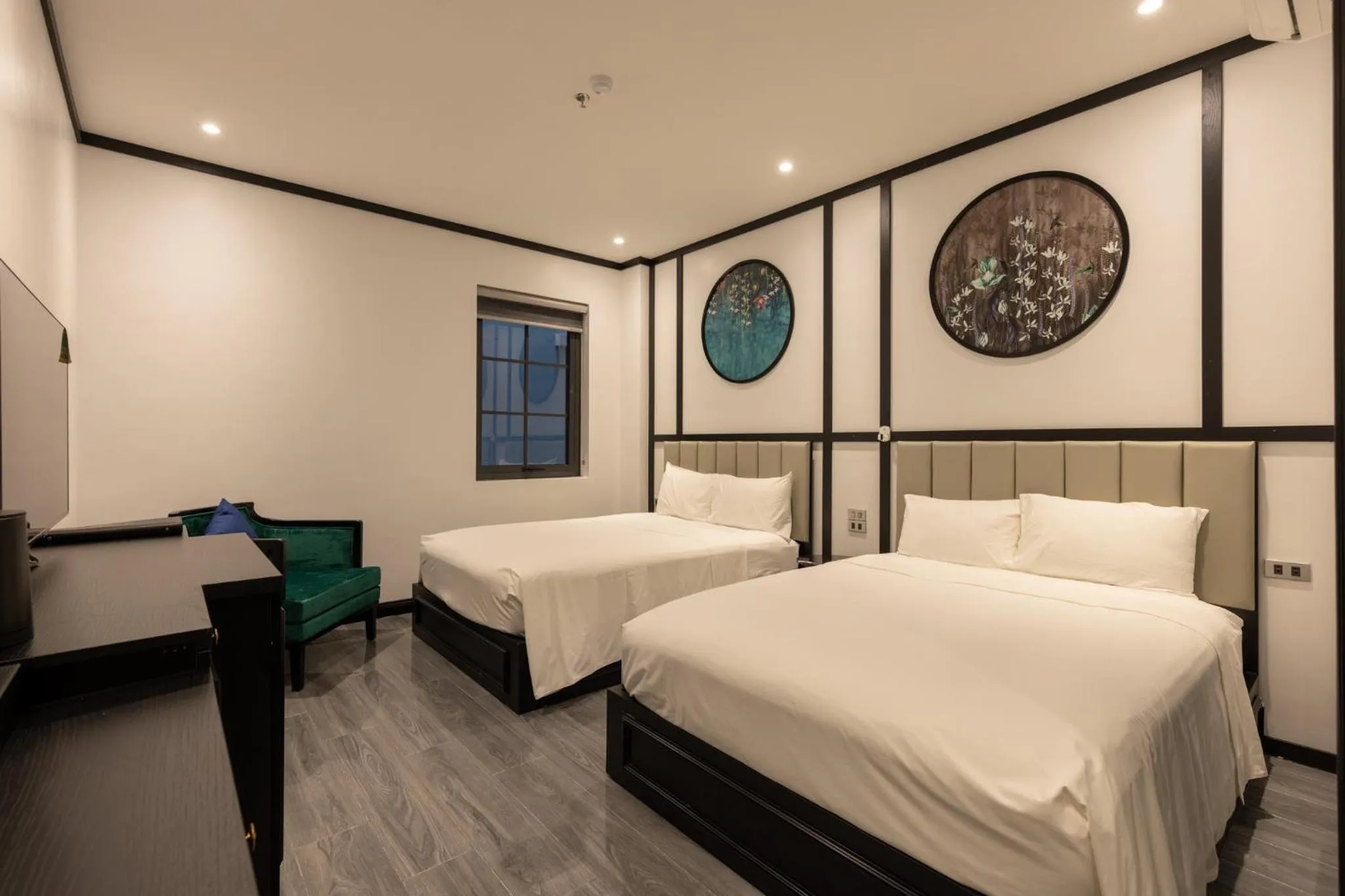 Bed in Phong Lan Unique Hotel