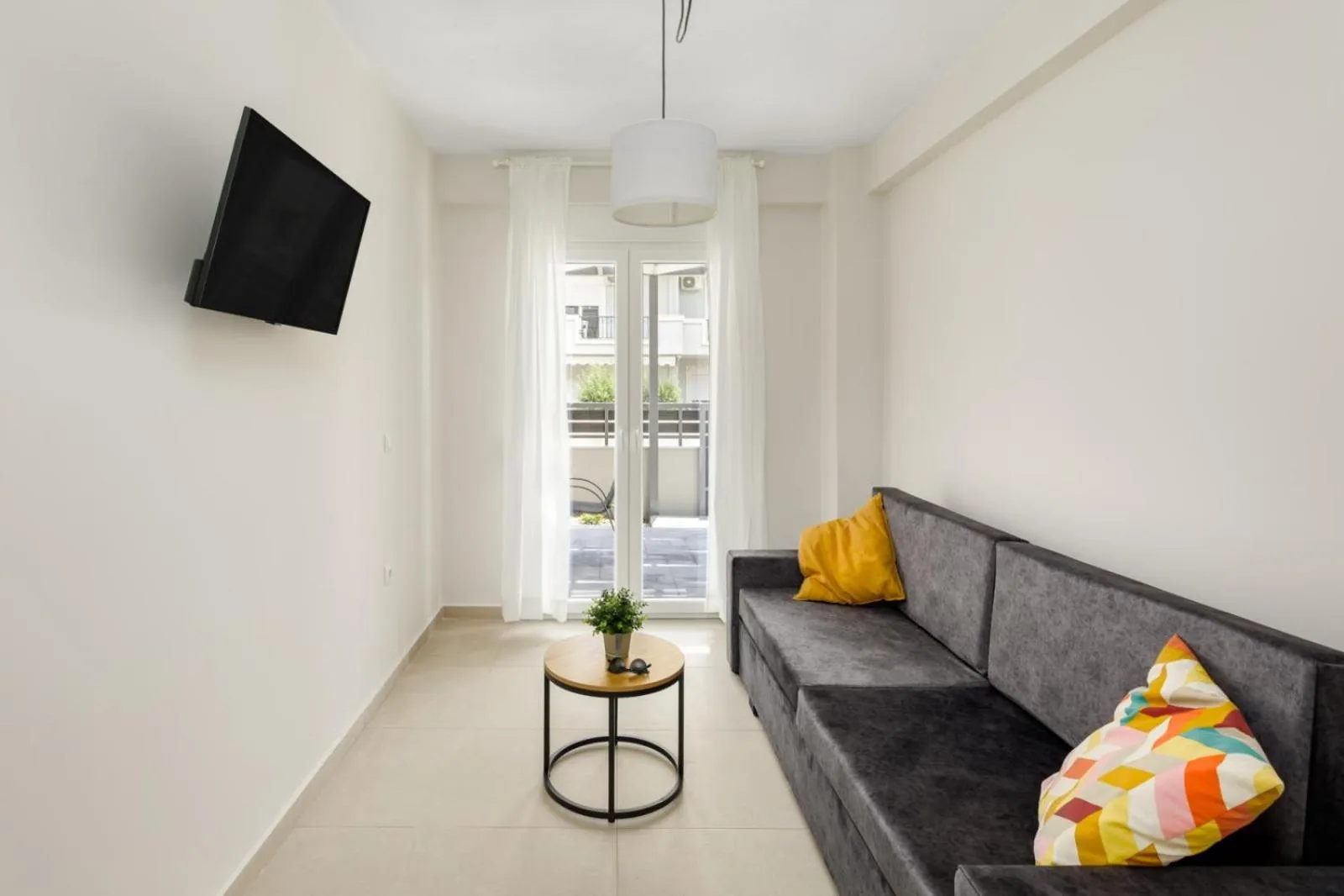 V Luxury Apartments with Pool