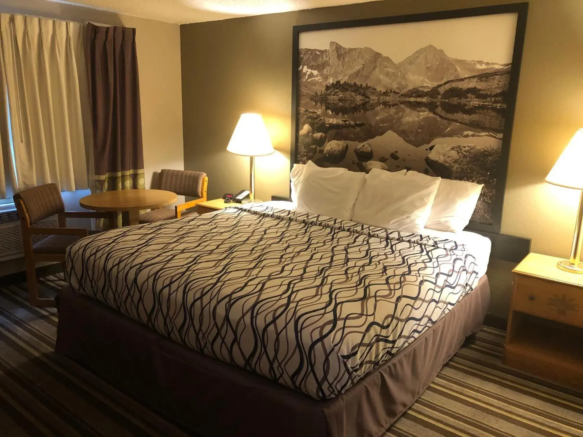 Bed in Wyo Inn Bed in Wyo Inn