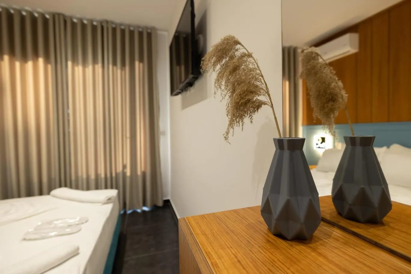 Bedroom in Aglon Twin's Hotel