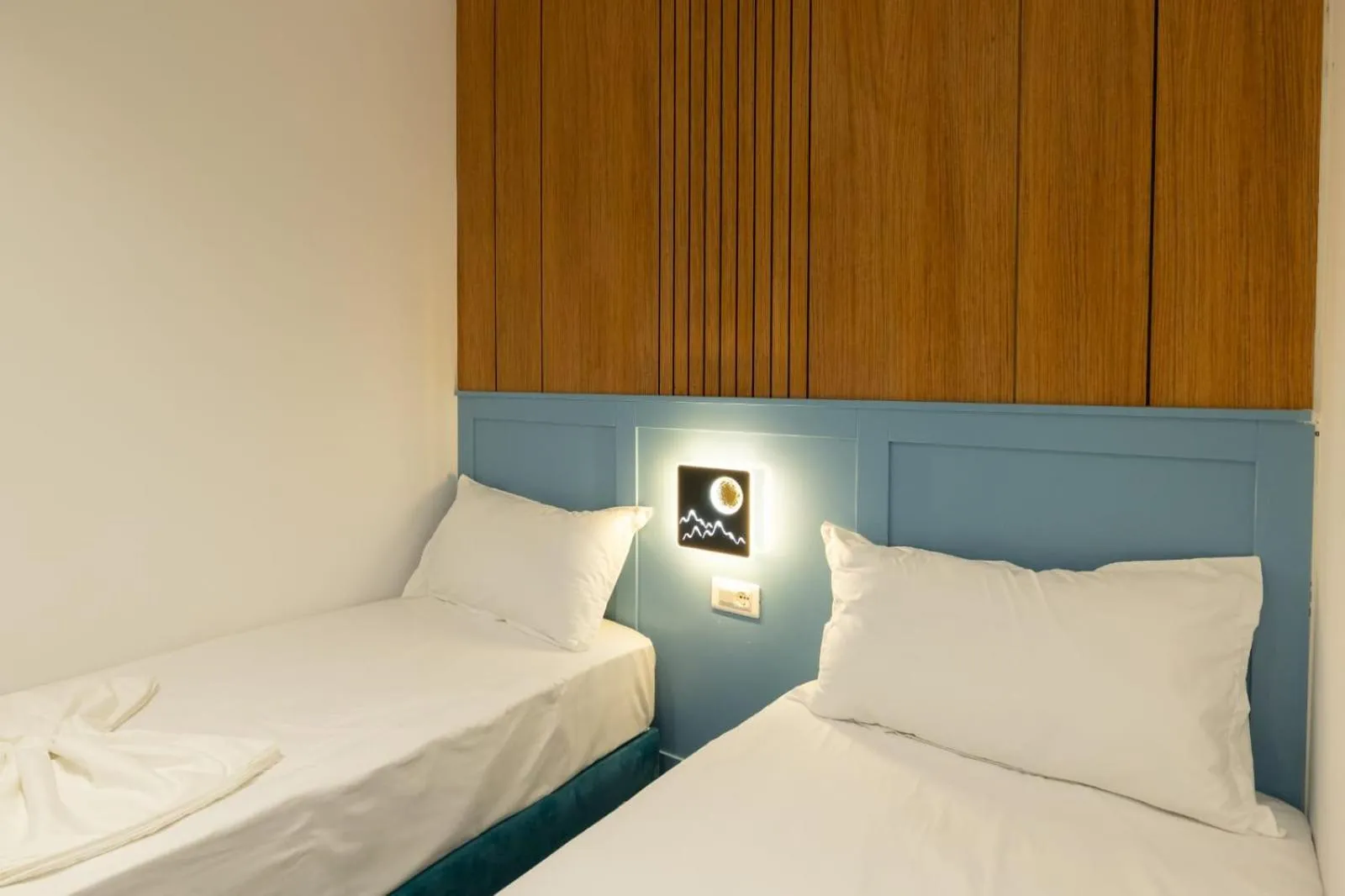 Photo of the whole room in Aglon Twin's Hotel