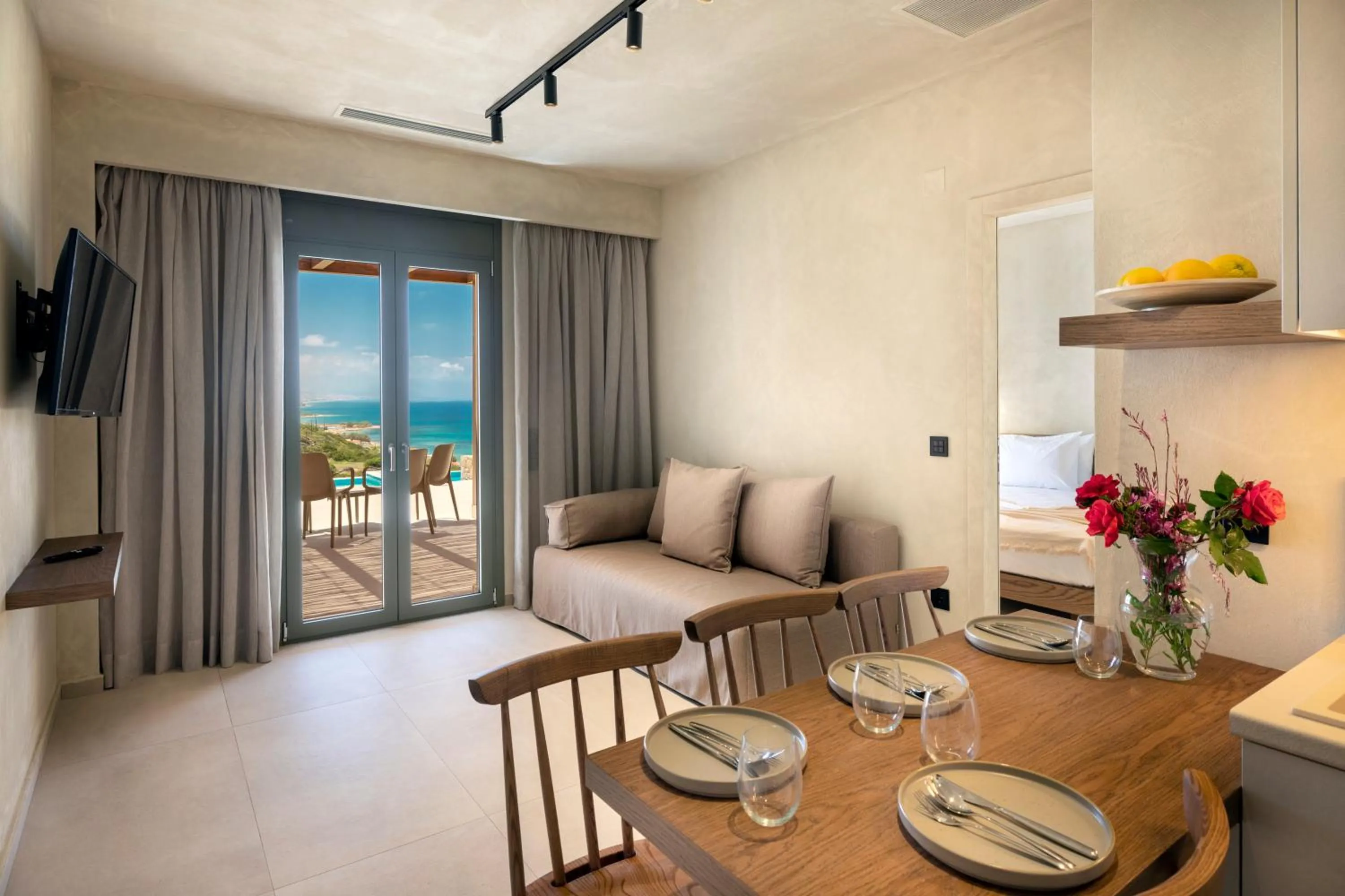 Restaurant/places to eat in Dedalos Touch Boutique Hotel