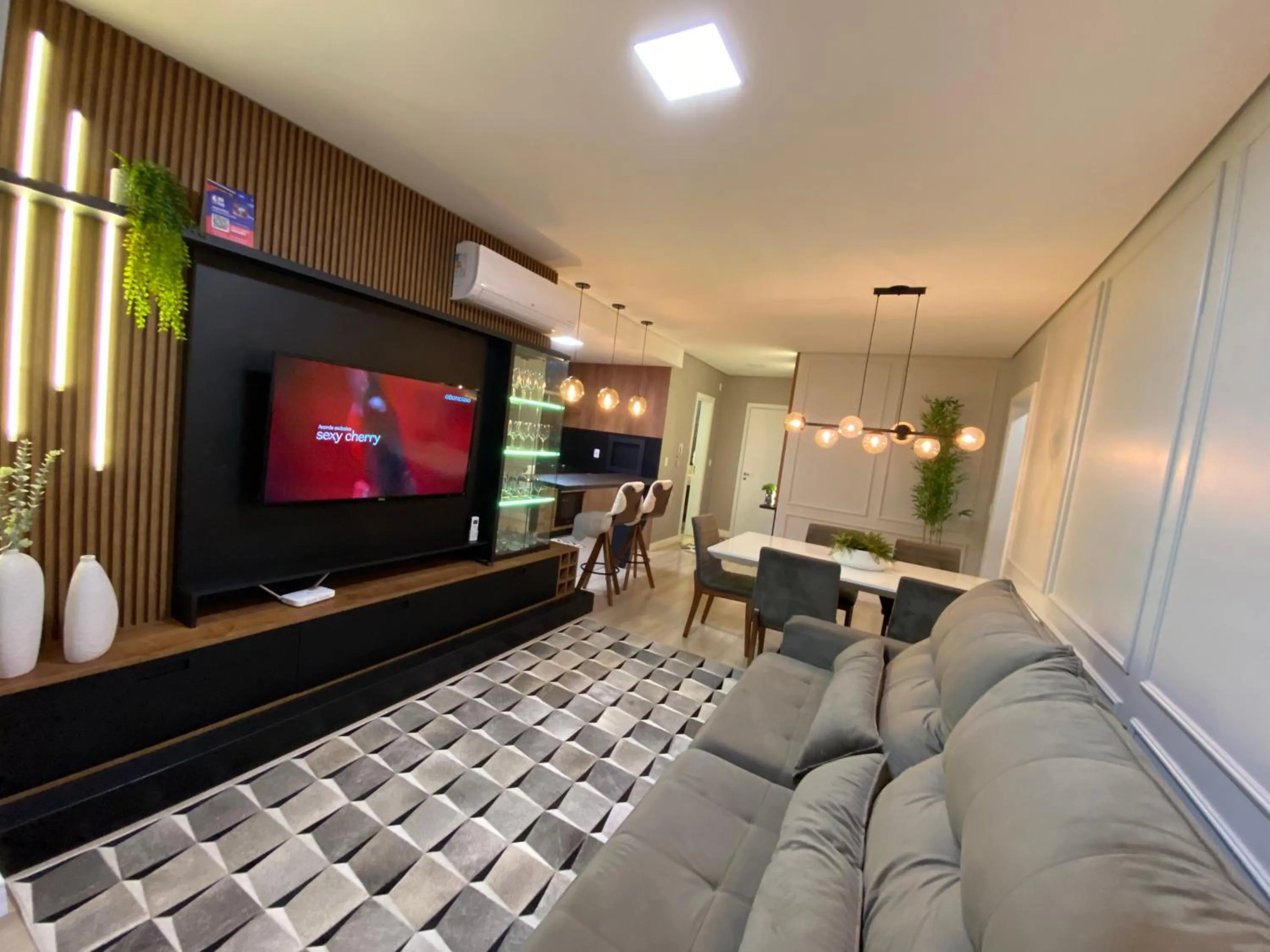 Apartamento locação de temporada Luxo Gramado no Centro!