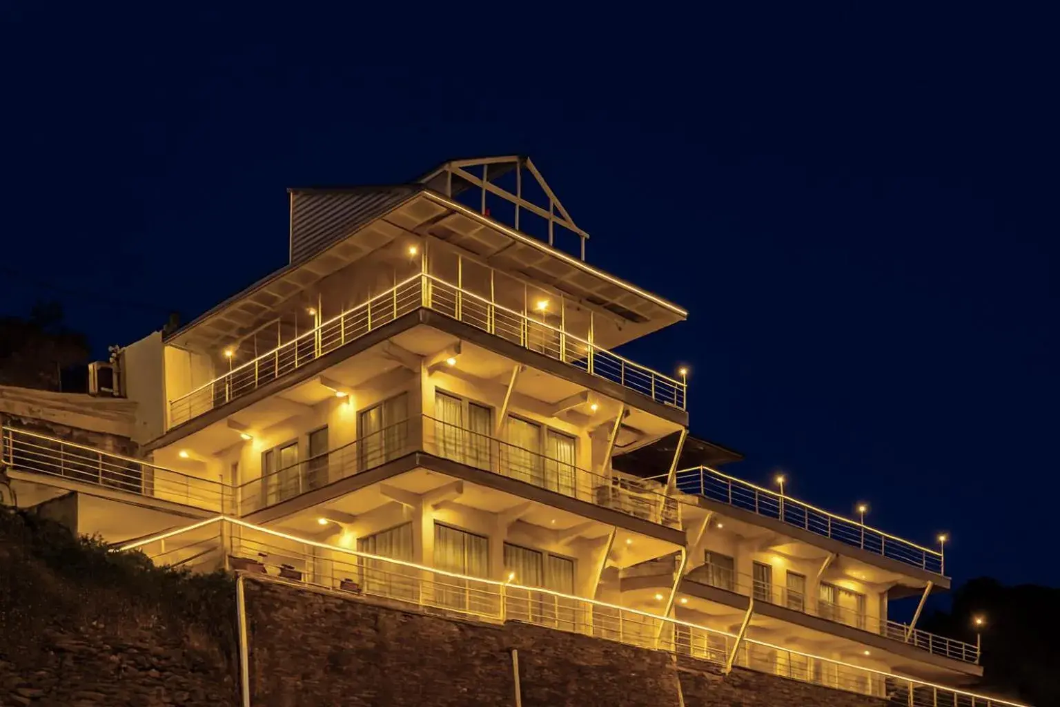 Property building in Onehouse Resort Lansdowne Property building in Onehouse Resort Lansdowne