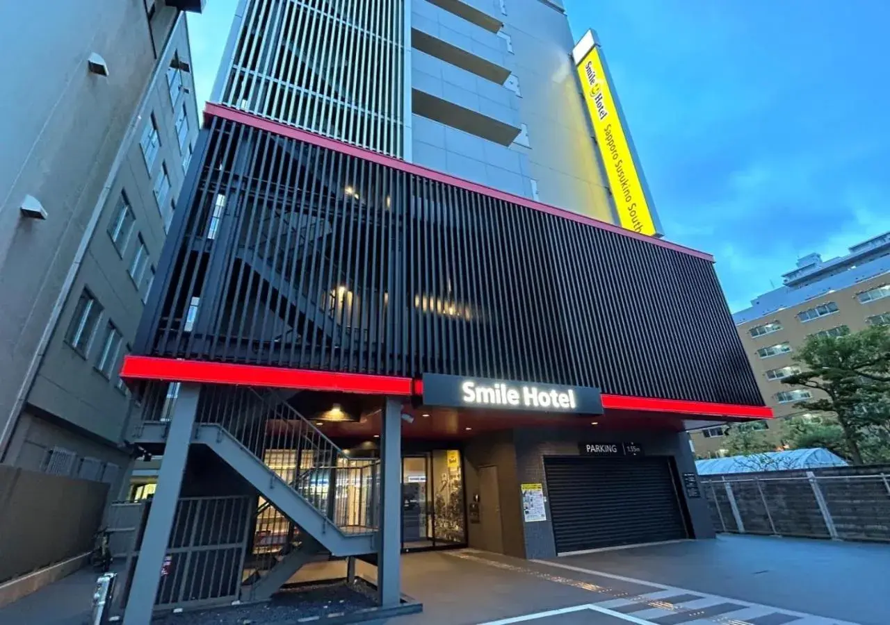 Property building in Smile Hotel Sapporo Susukino Minami Property building in Smile Hotel Sapporo Susukino Minami