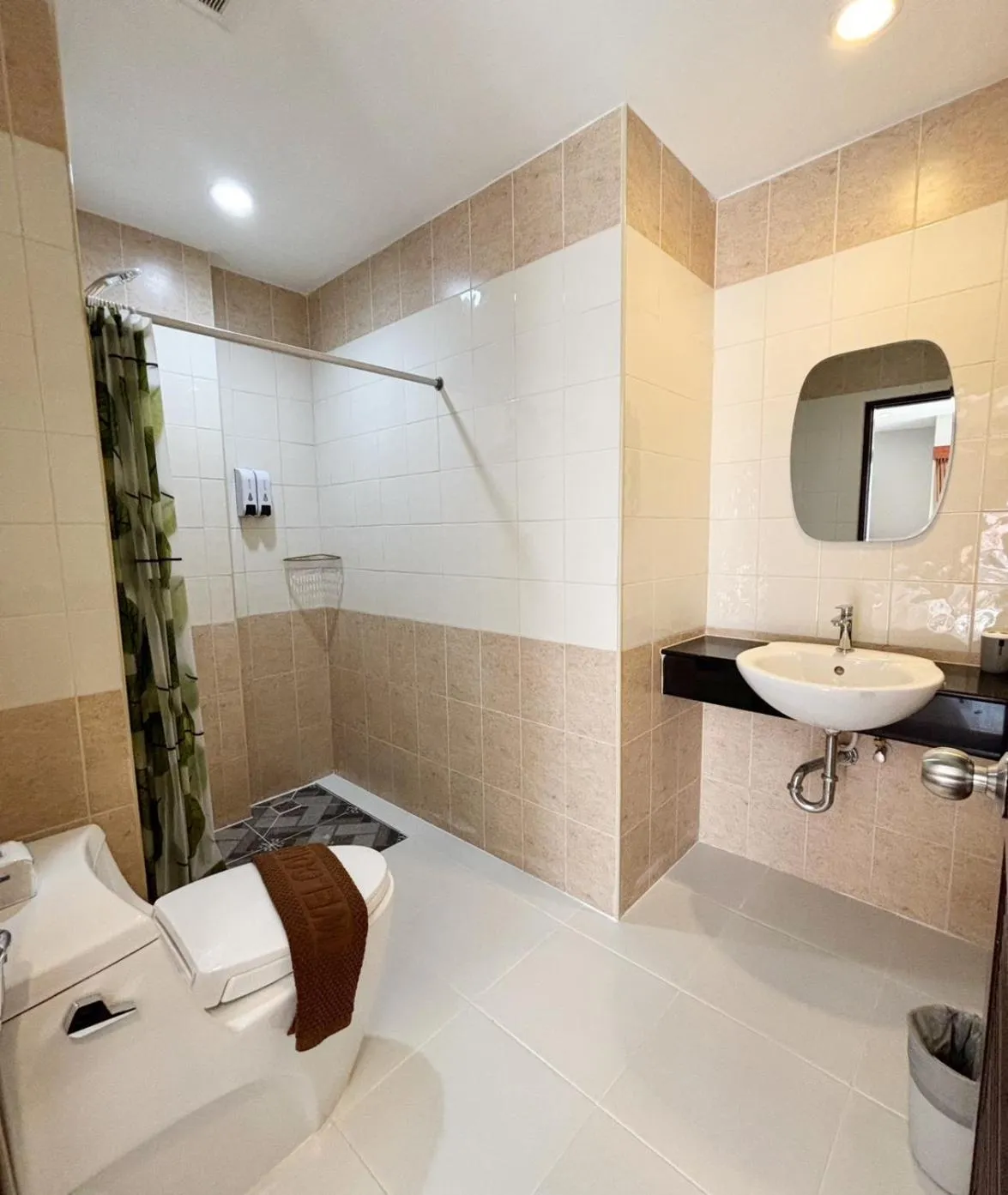 Toilet in The Brown Boutique Patong