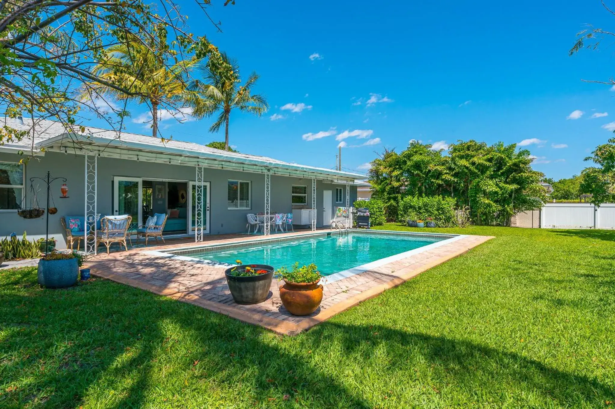 Vibrant Pool Home! Kayak, Firepit & Playground! Vibrant Pool Home! Kayak, Firepit & Playground!
