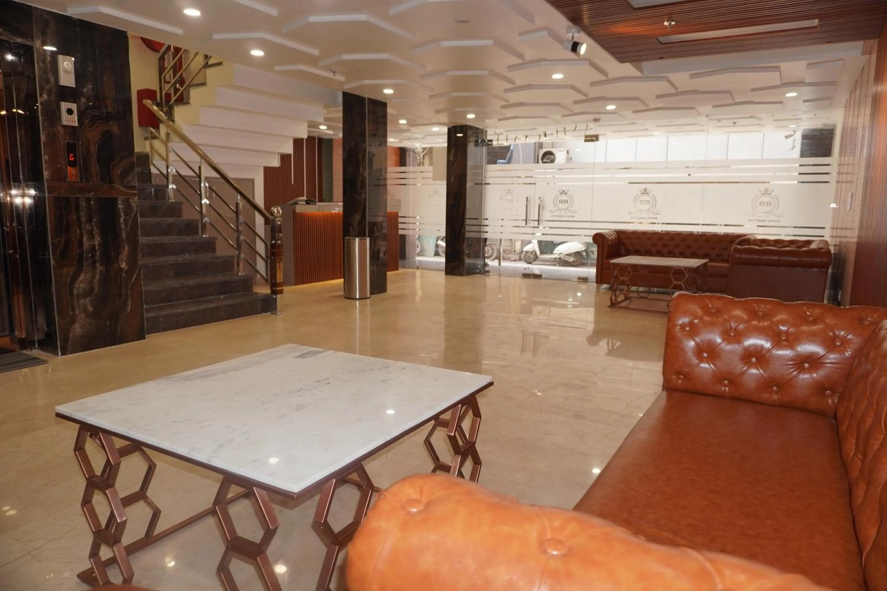 Hotel Royal Rosette Near New Delhi Railway Station - Connaught Place and VFS