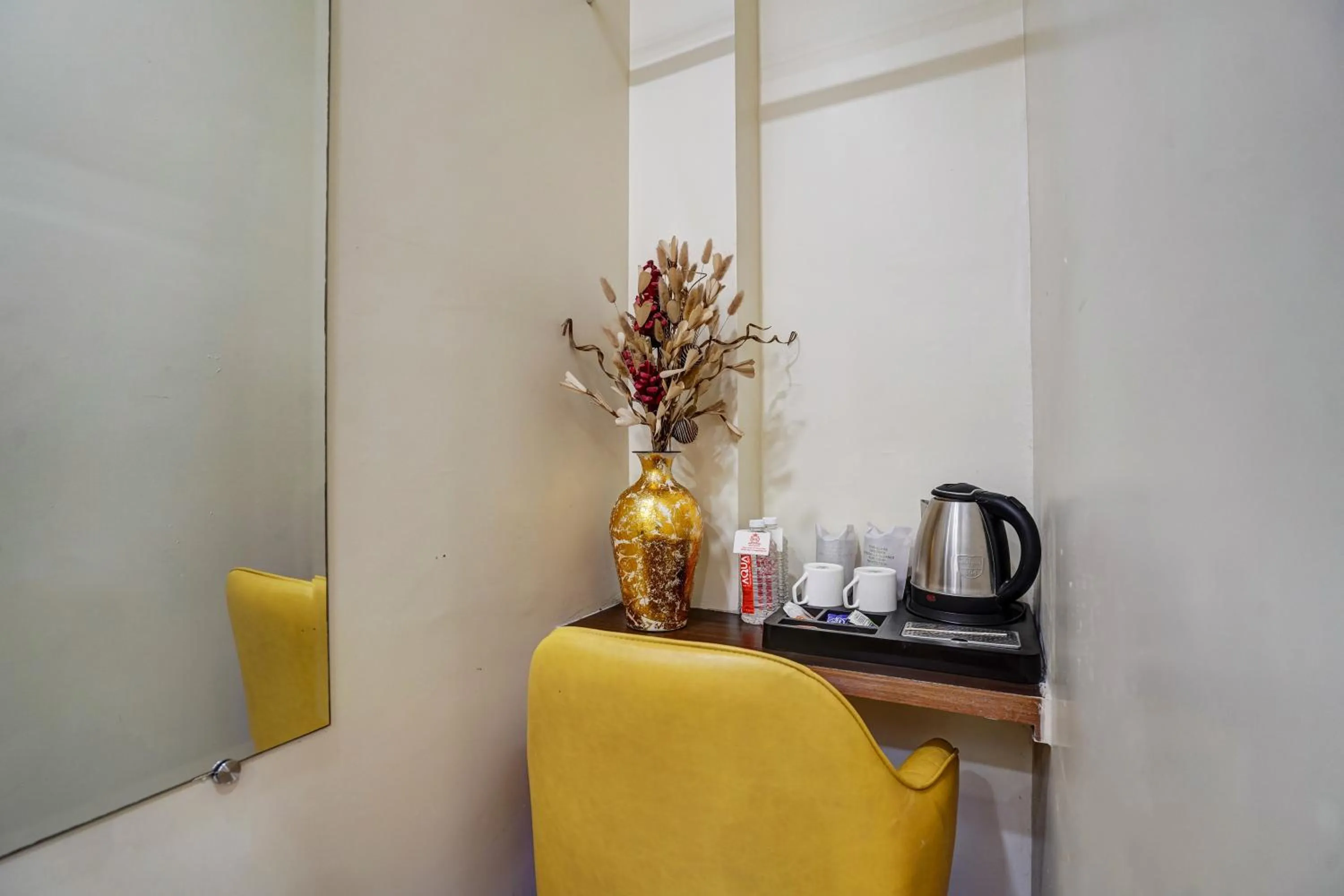 Property building in Hotel Royal Rosette Near New Delhi Railway Station - Connaught Place and VFS