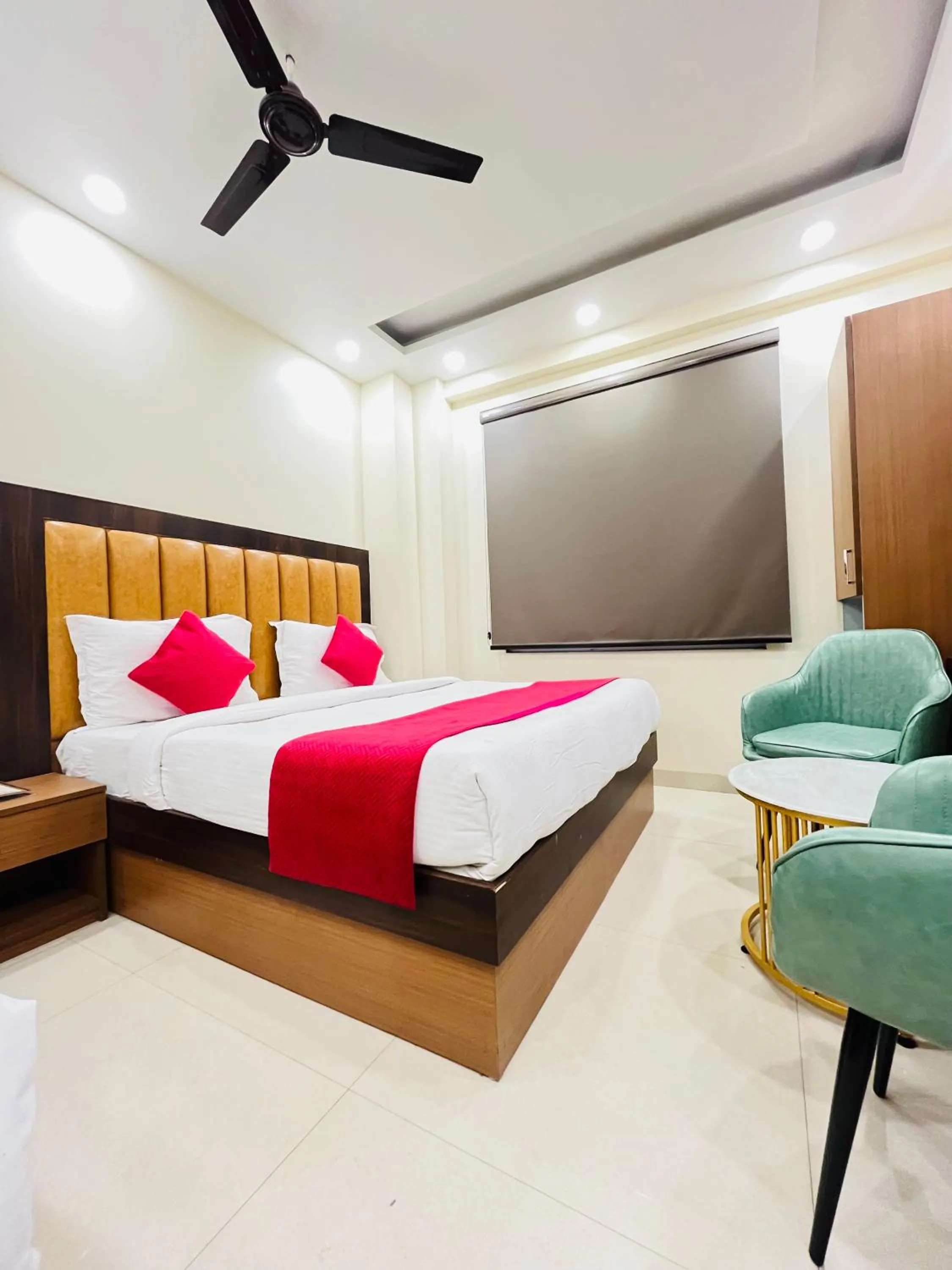 Photo of the whole room, Bed in Hotel Royal Rosette Near New Delhi Railway Station - Connaught Place and VFS