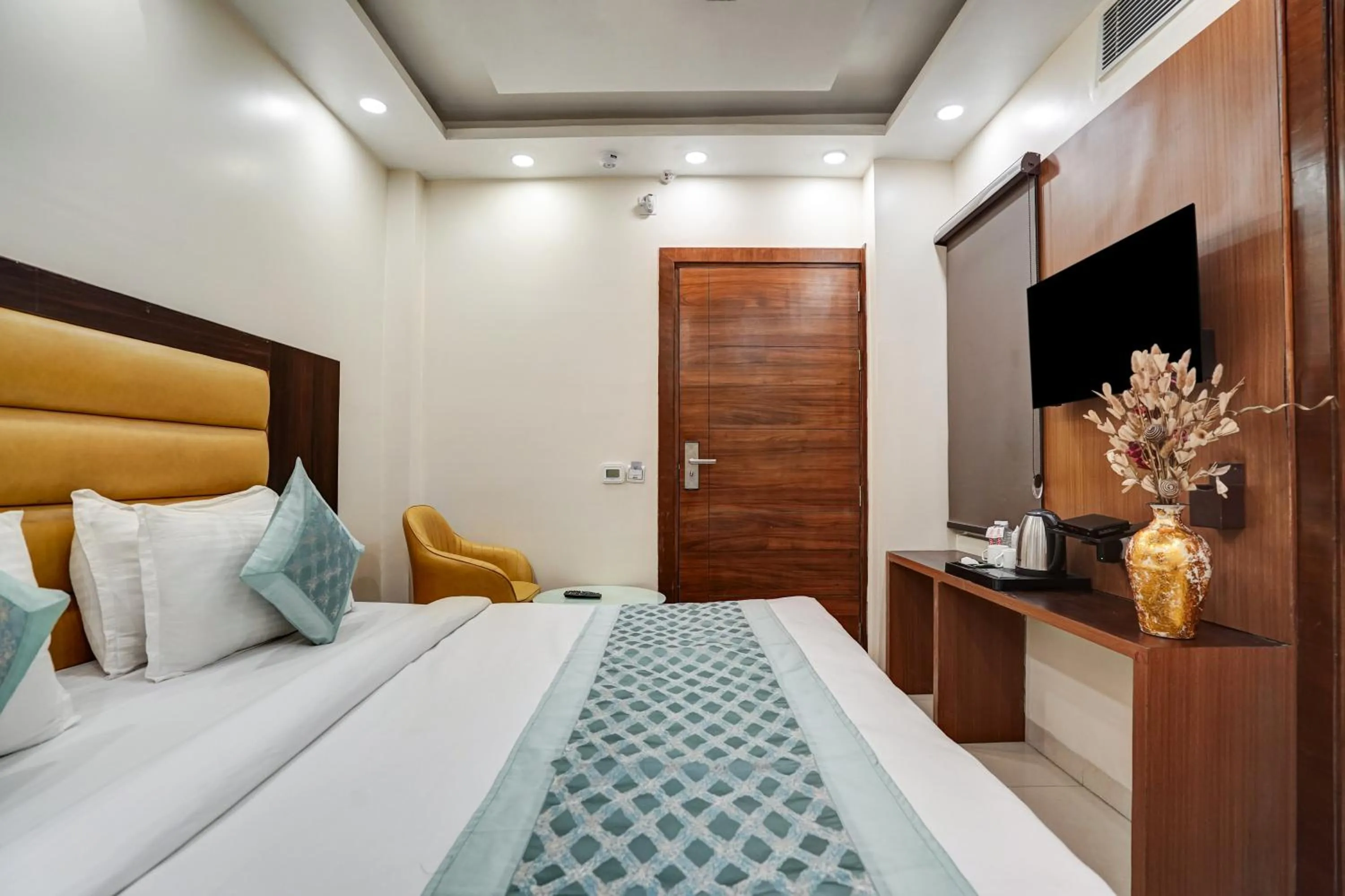 Photo of the whole room, Bed in Hotel Royal Rosette Near New Delhi Railway Station - Connaught Place and VFS