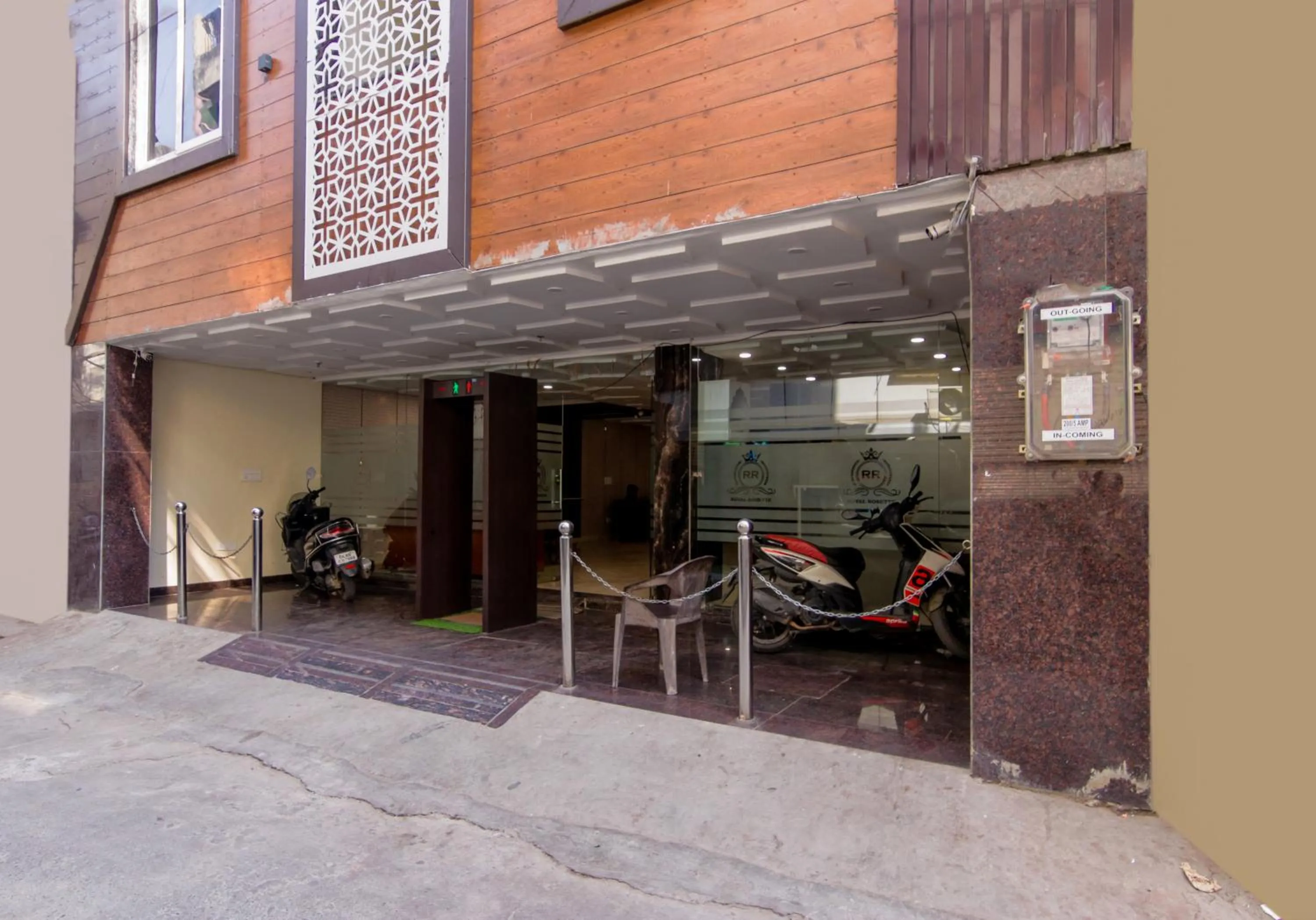 Property building in Hotel Royal Rosette Near New Delhi Railway Station - Connaught Place and VFS