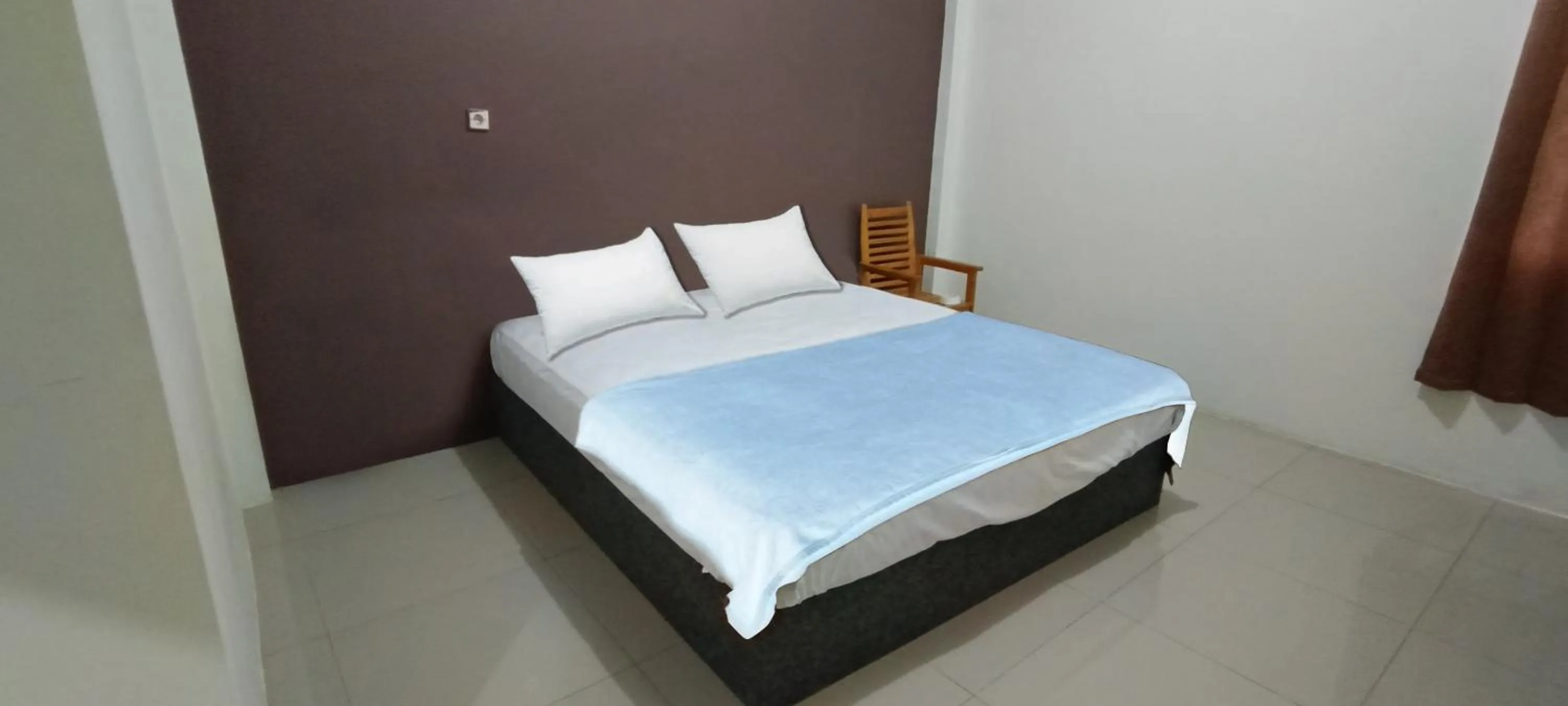 Bedroom, Bed in Hotel O Wisma Deli Syariah Near RSUD Nene Mallomo Sidenreng Rappang