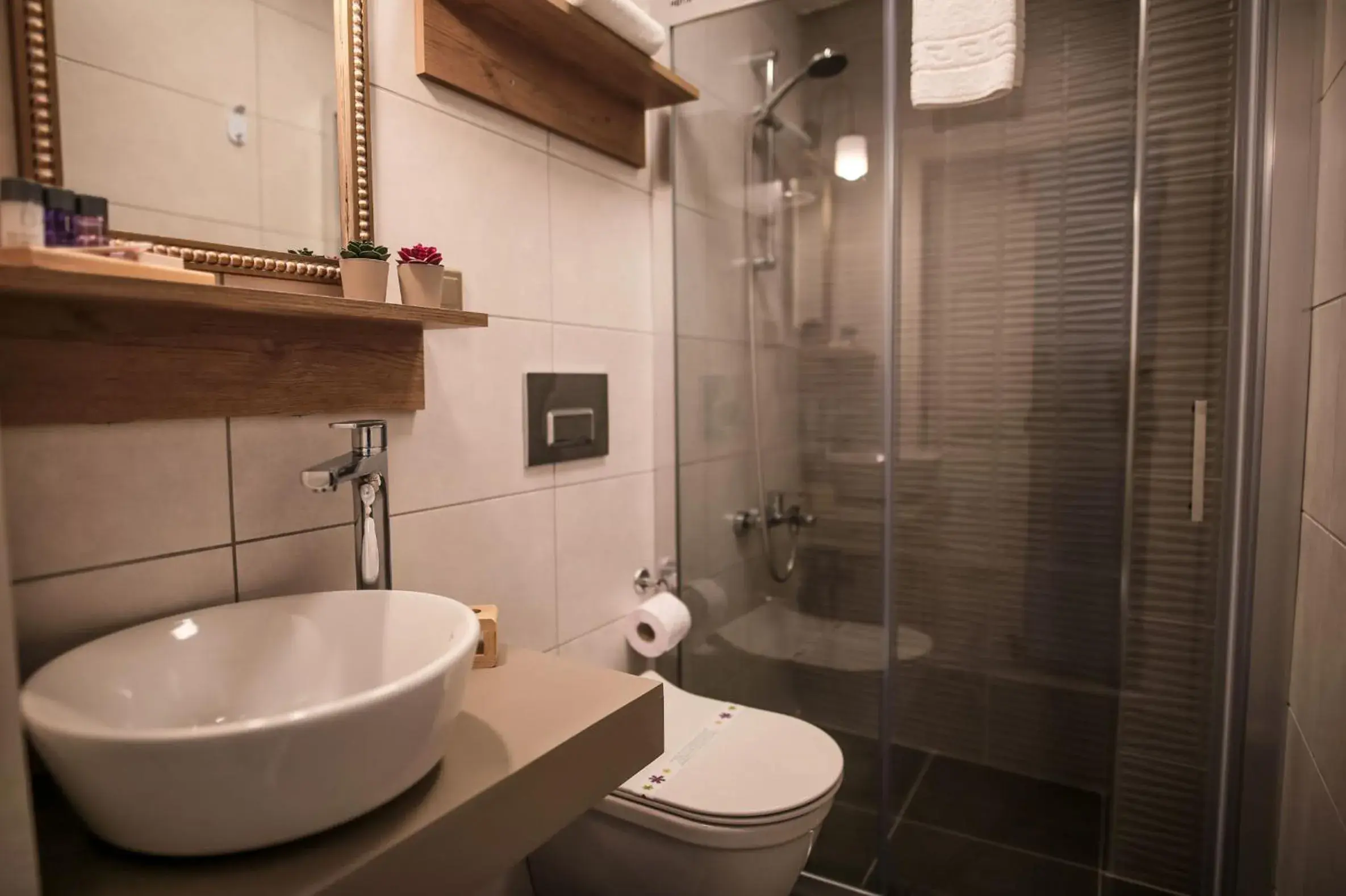 Deluxe Double Room in Ayvalık Palacitta Guesthouse Deluxe Double Room in Ayvalık Palacitta Guesthouse