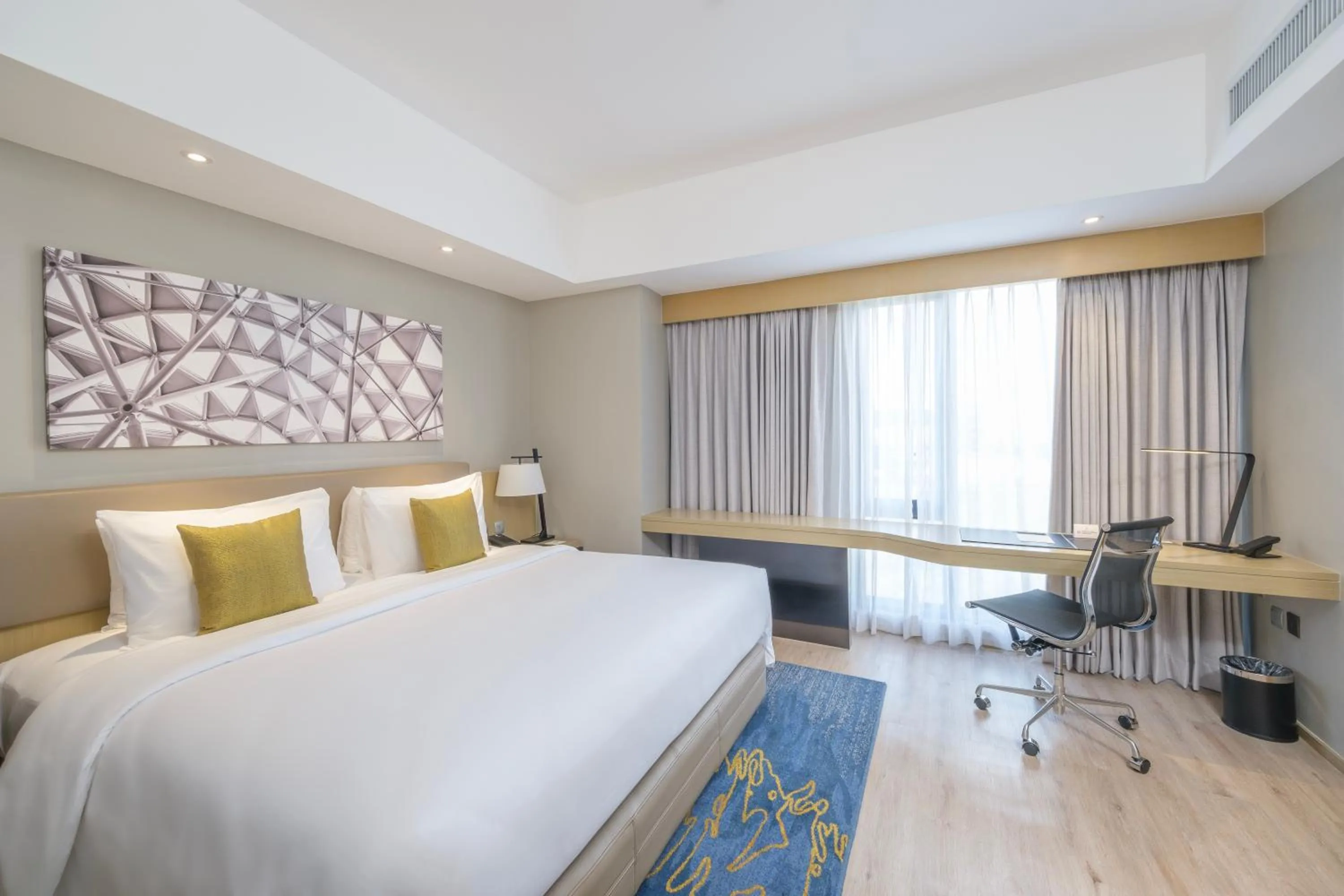 Bed in Seda Manila Bay