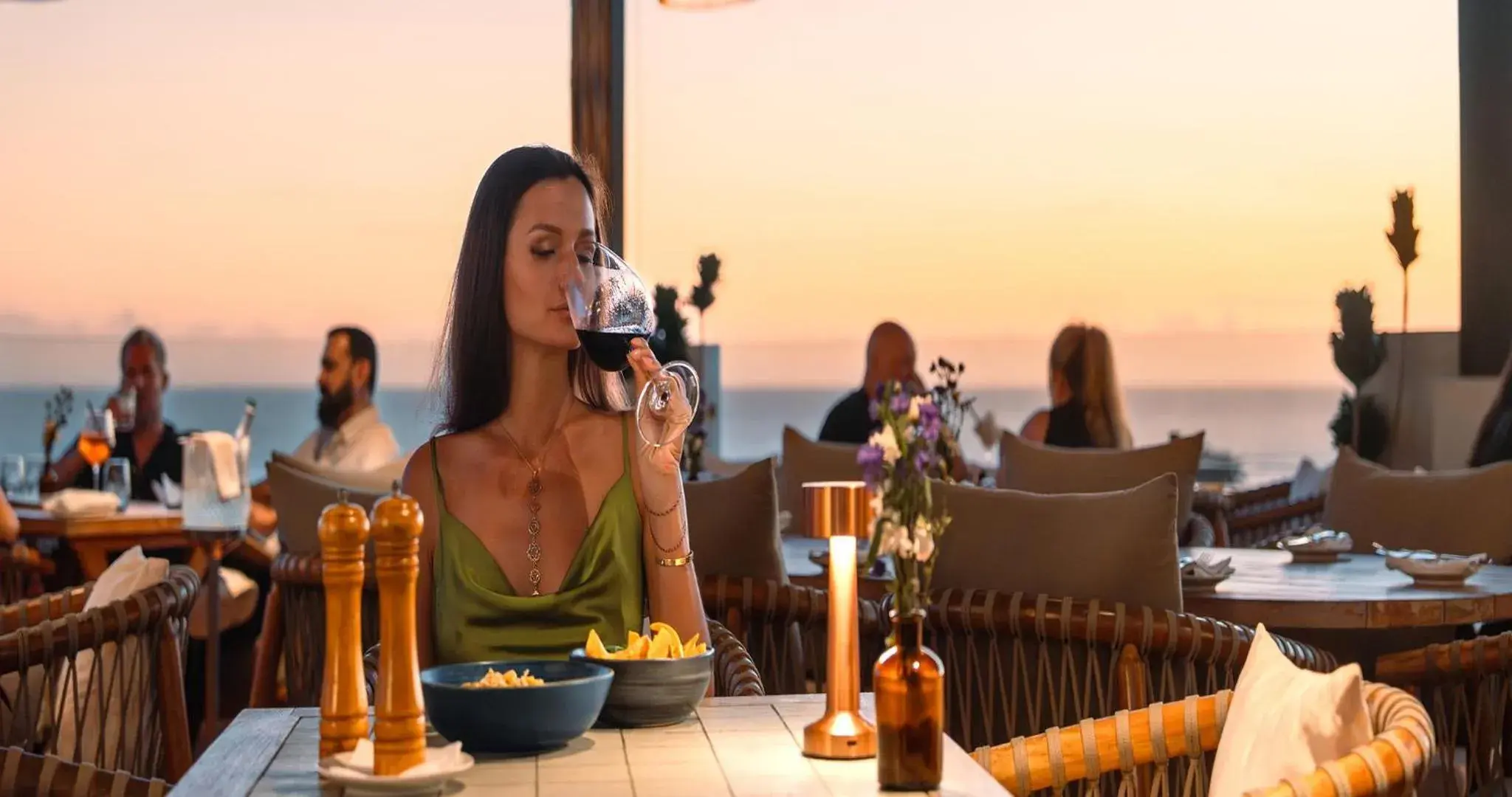 Restaurant/places to eat in Secana Beachtown Resort & Residences Restaurant/places to eat in Secana Beachtown Resort & Residences