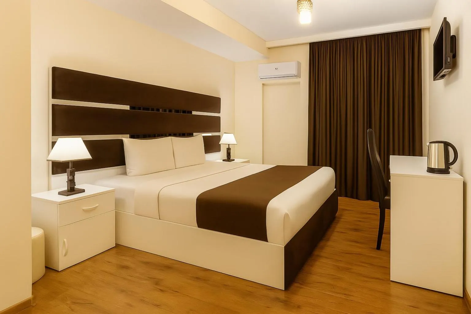 Bedroom, Bed in Hotel Grand Palace