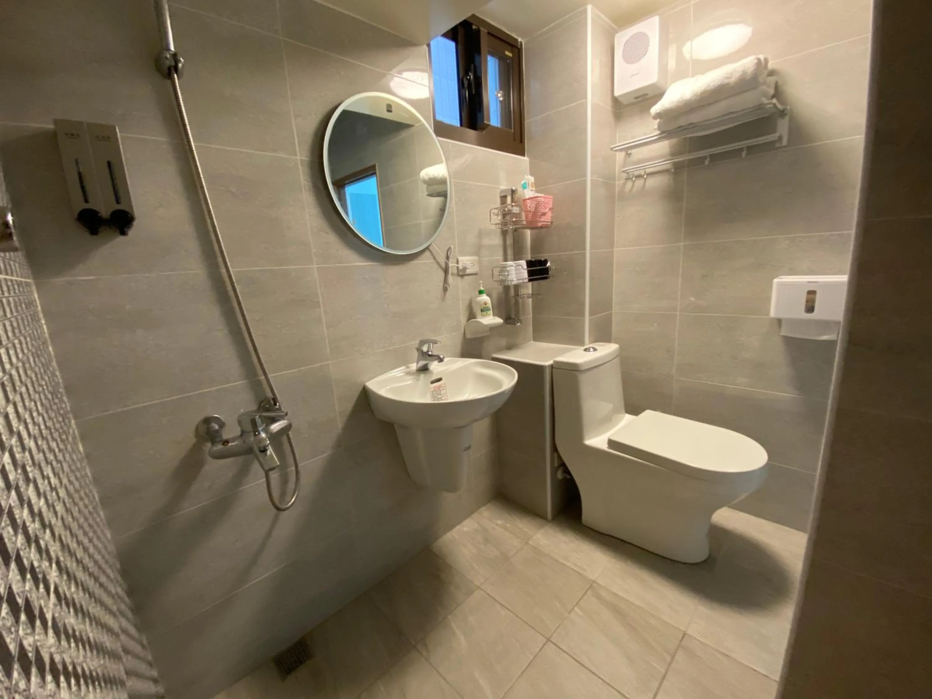 Comfort Quadruple Room in 寄居蟹民宿