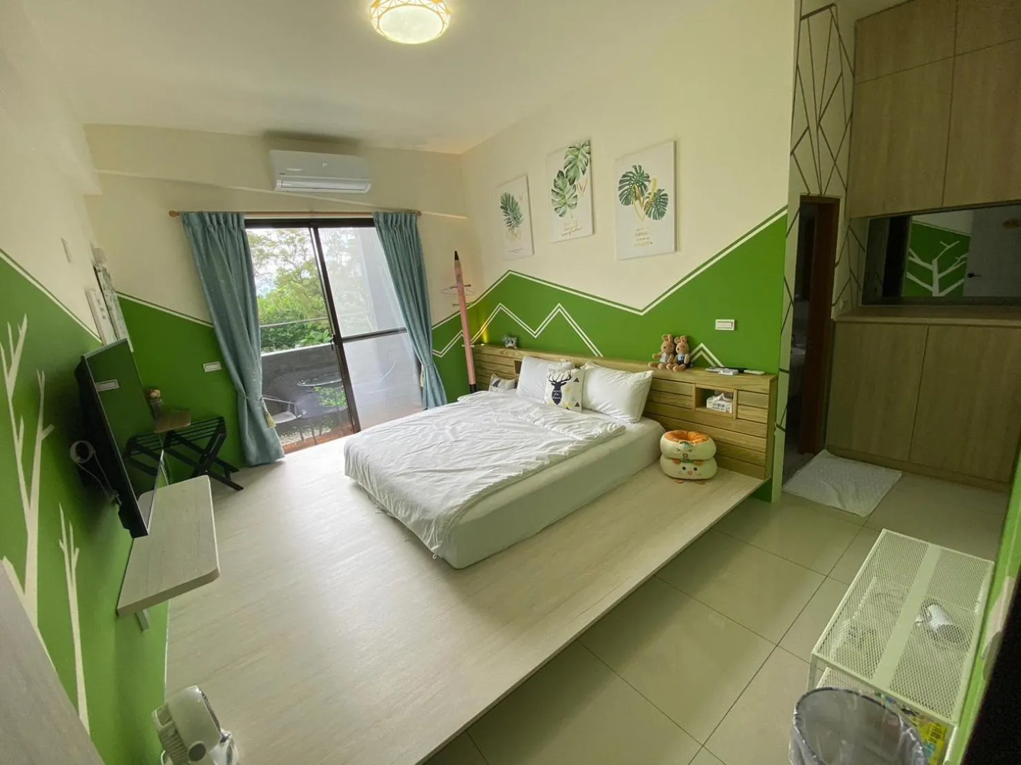 Deluxe Double Room with Bath in 寄居蟹民宿