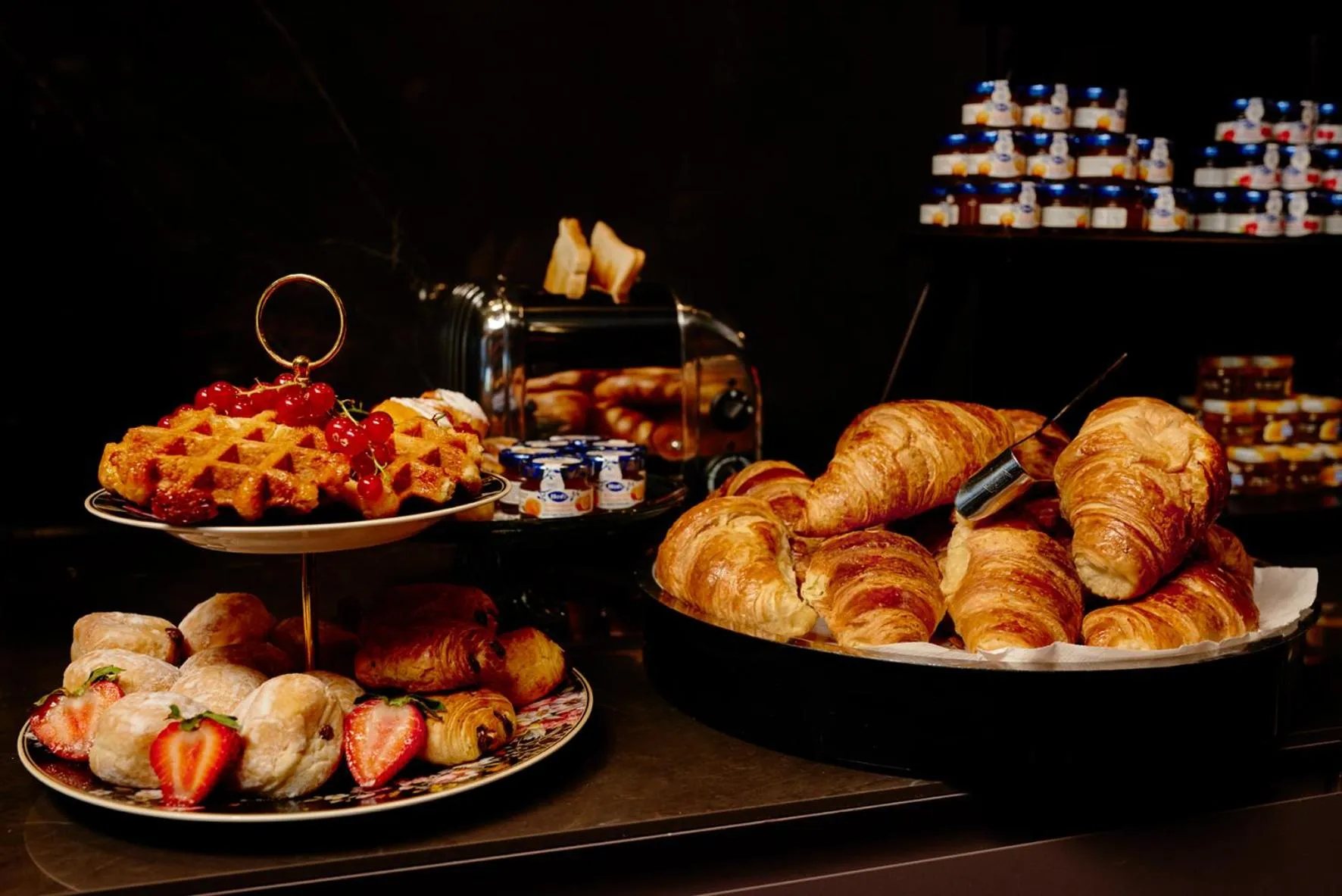 Breakfast in Hotel Estheréa